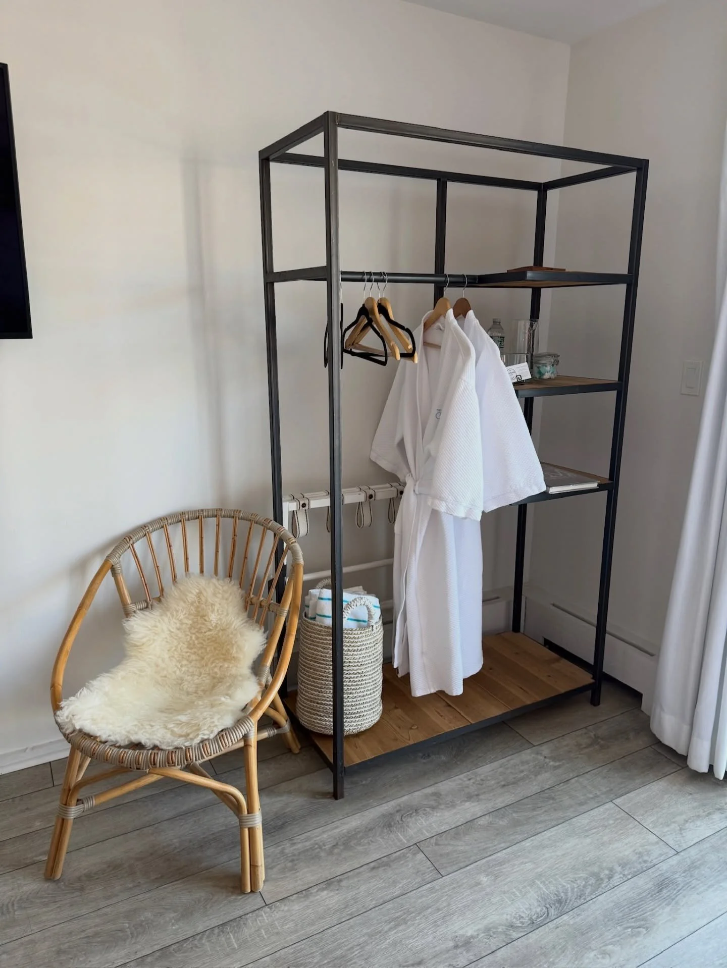 Soft robe, terrific view,
Moments made just for you.