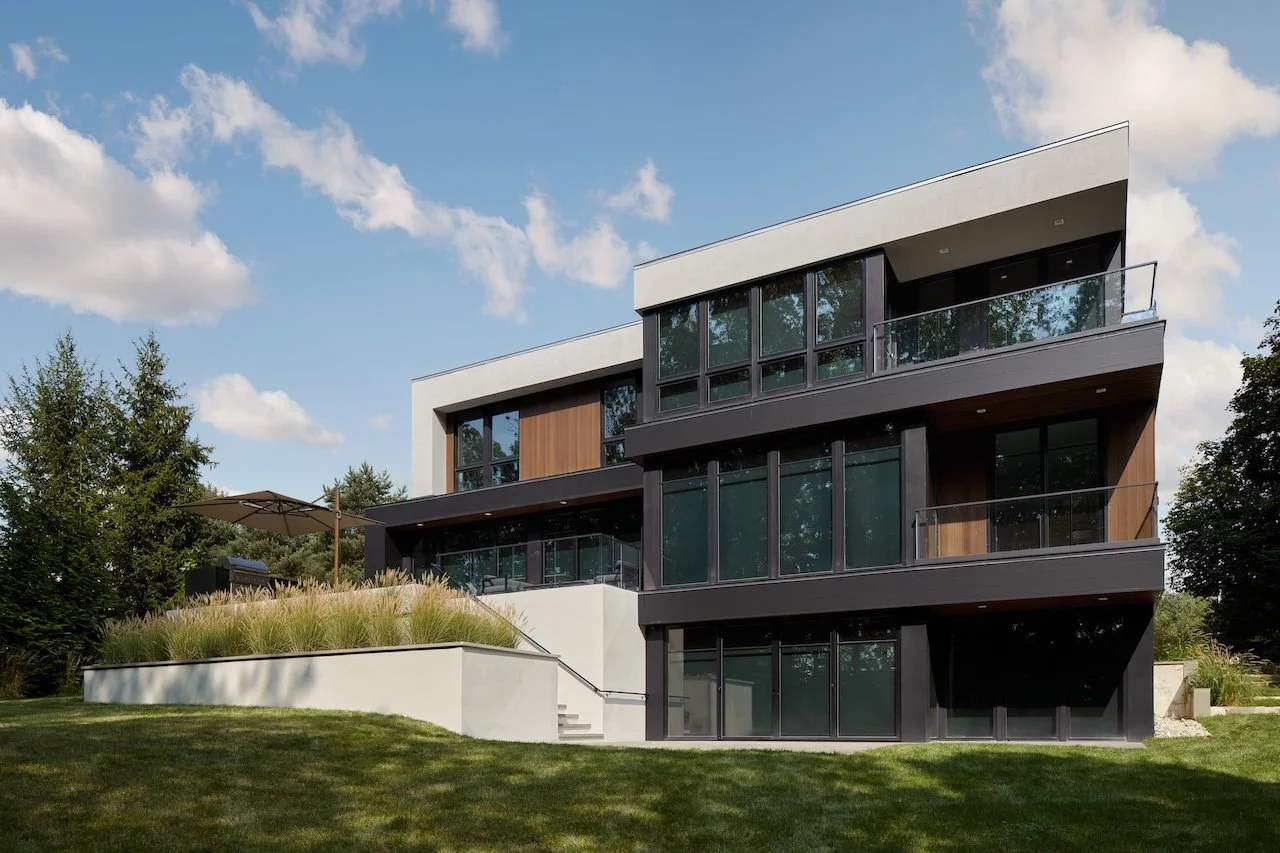 16 - Shawnee Rear 3.jpg