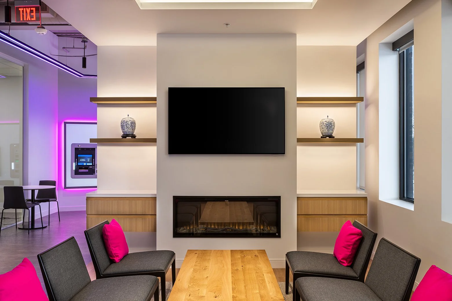 Diebold Nixdorf_04.jpg