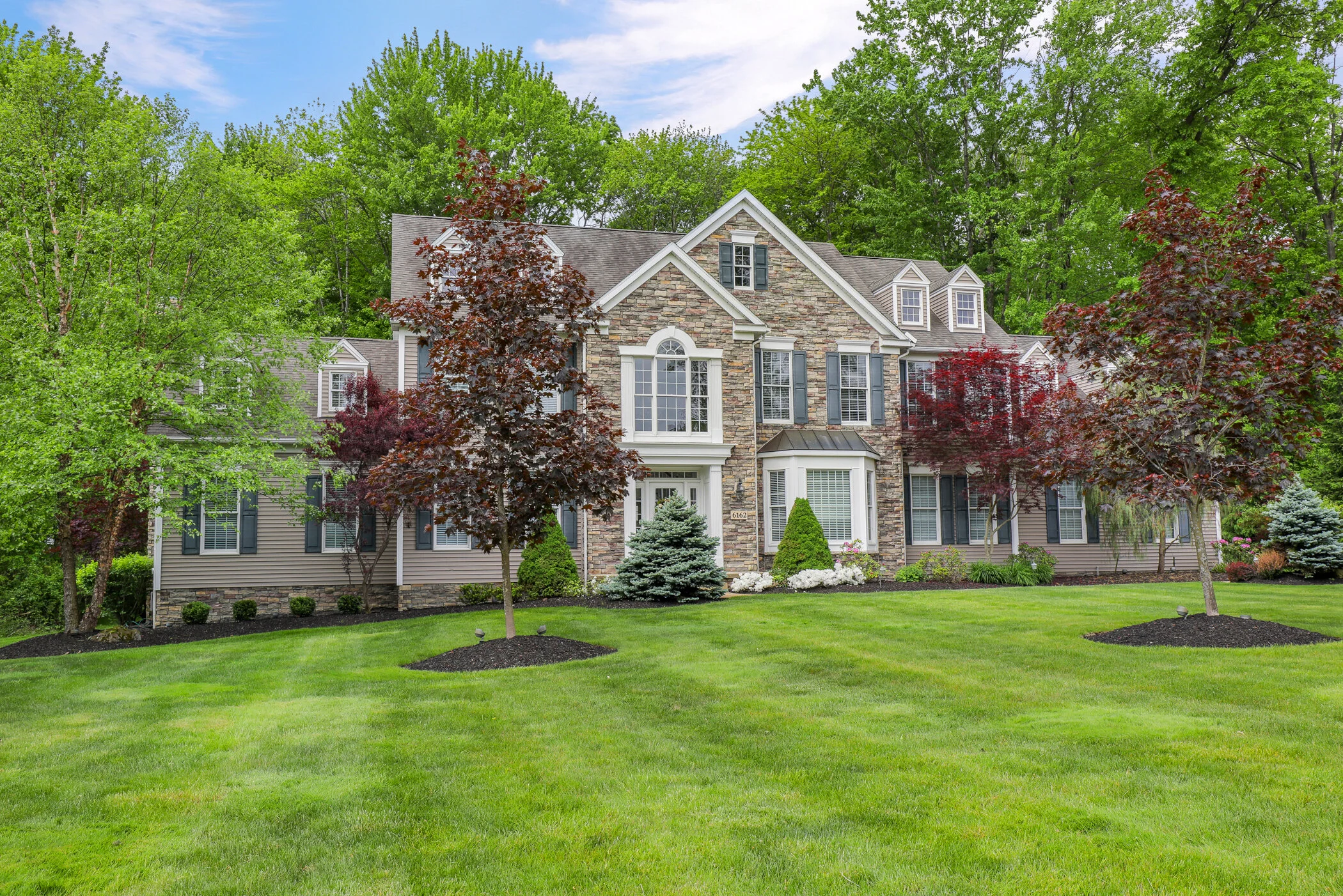 6162 Paderborne Dr-1.jpg