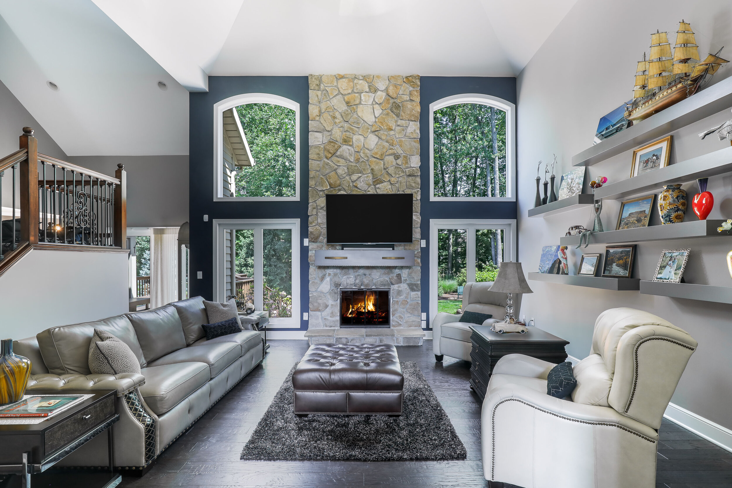 Living room 2 copy.jpg