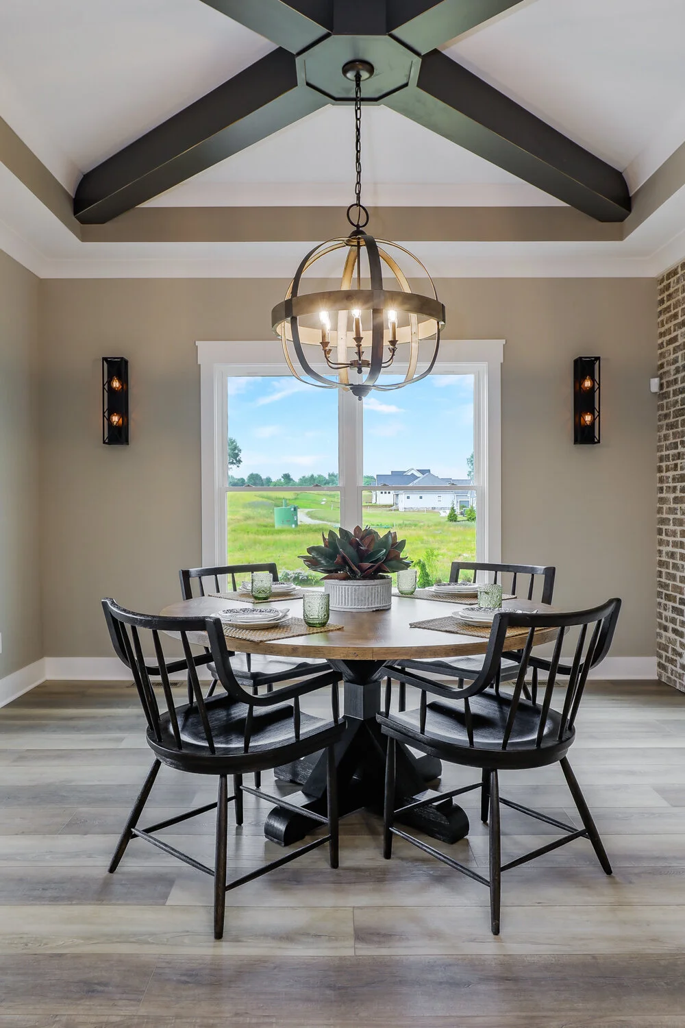 Dining area.jpg