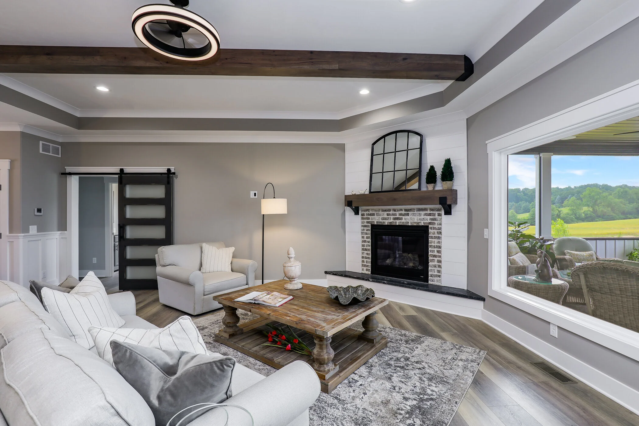 Living room 2.jpg