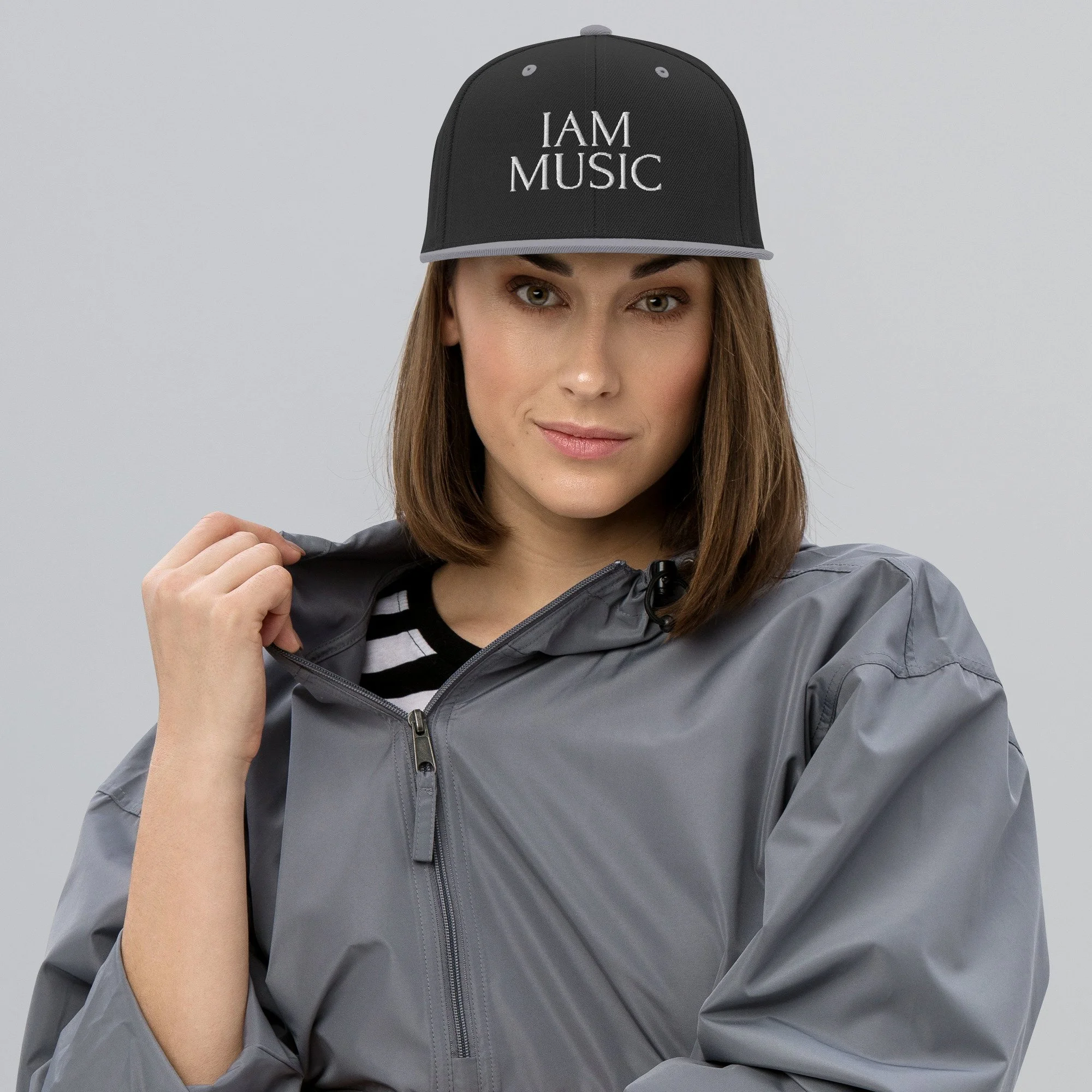 classic-snapback-black-silver-front-66bccb5e03e46.jpg