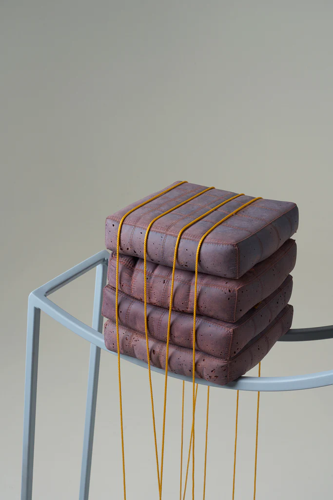 AnnaHorne_WhatDoesPurpleFeelLike_2023_concrete_steelframeandrope_120x22x65cm_HiRes4_1024x1024.png