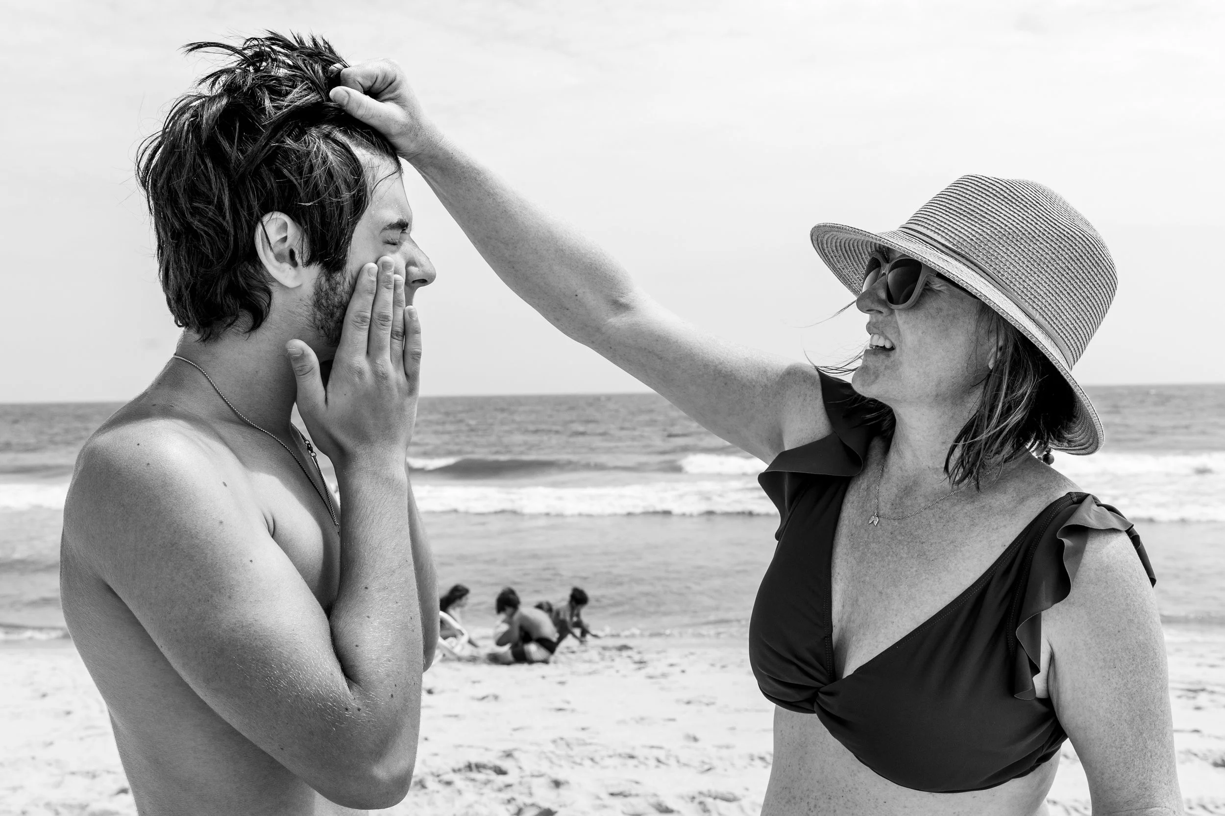 Documentary family photographer Kristi Tamcsin at the beach