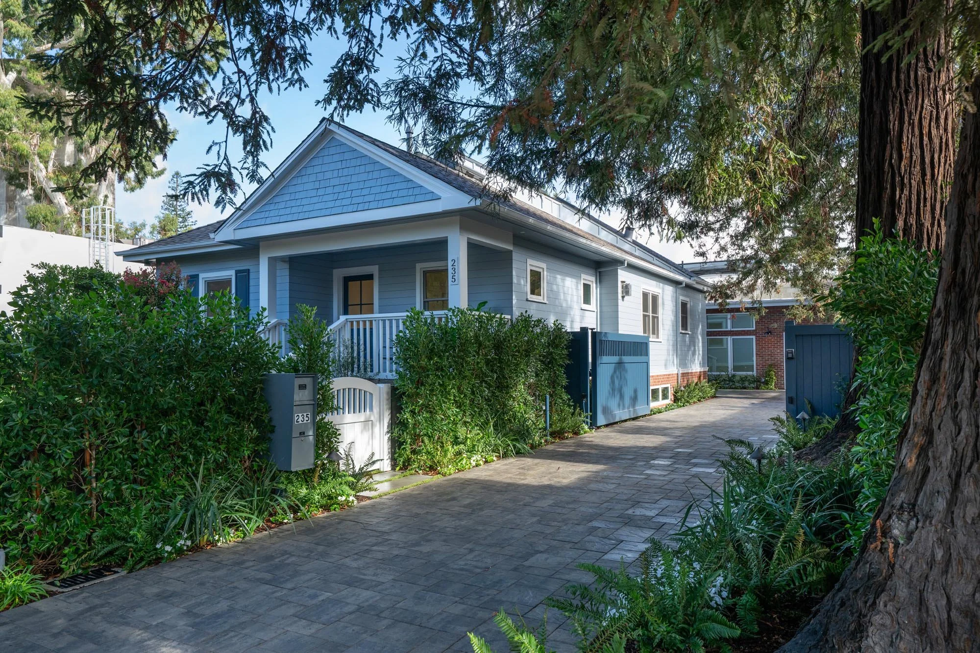 01 - Front Exterior   - 235 Alma.jpg