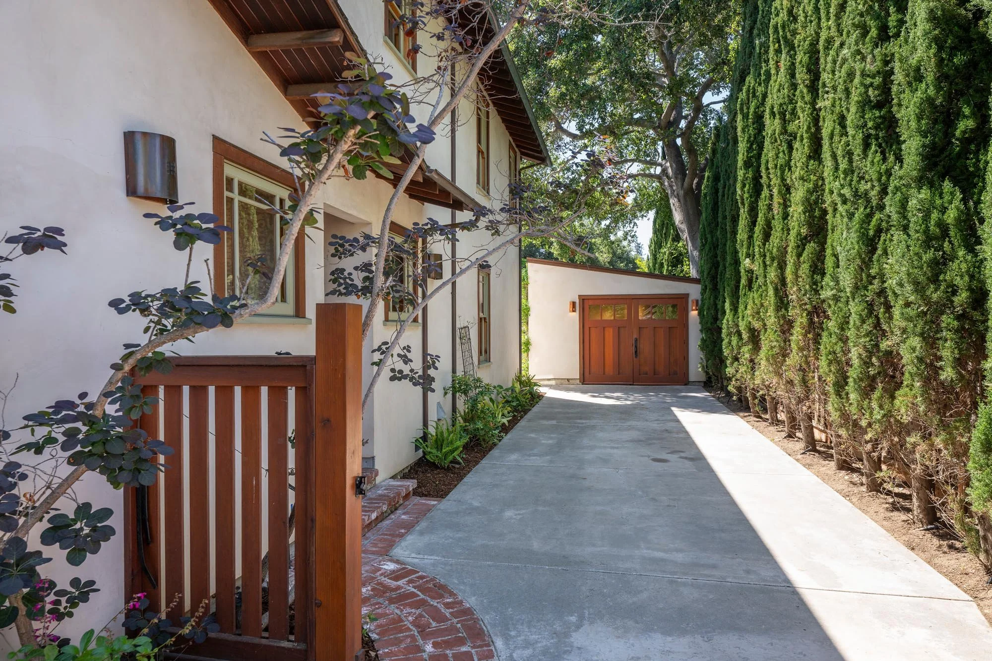 03 - Driveway - 734 Guinda.jpg