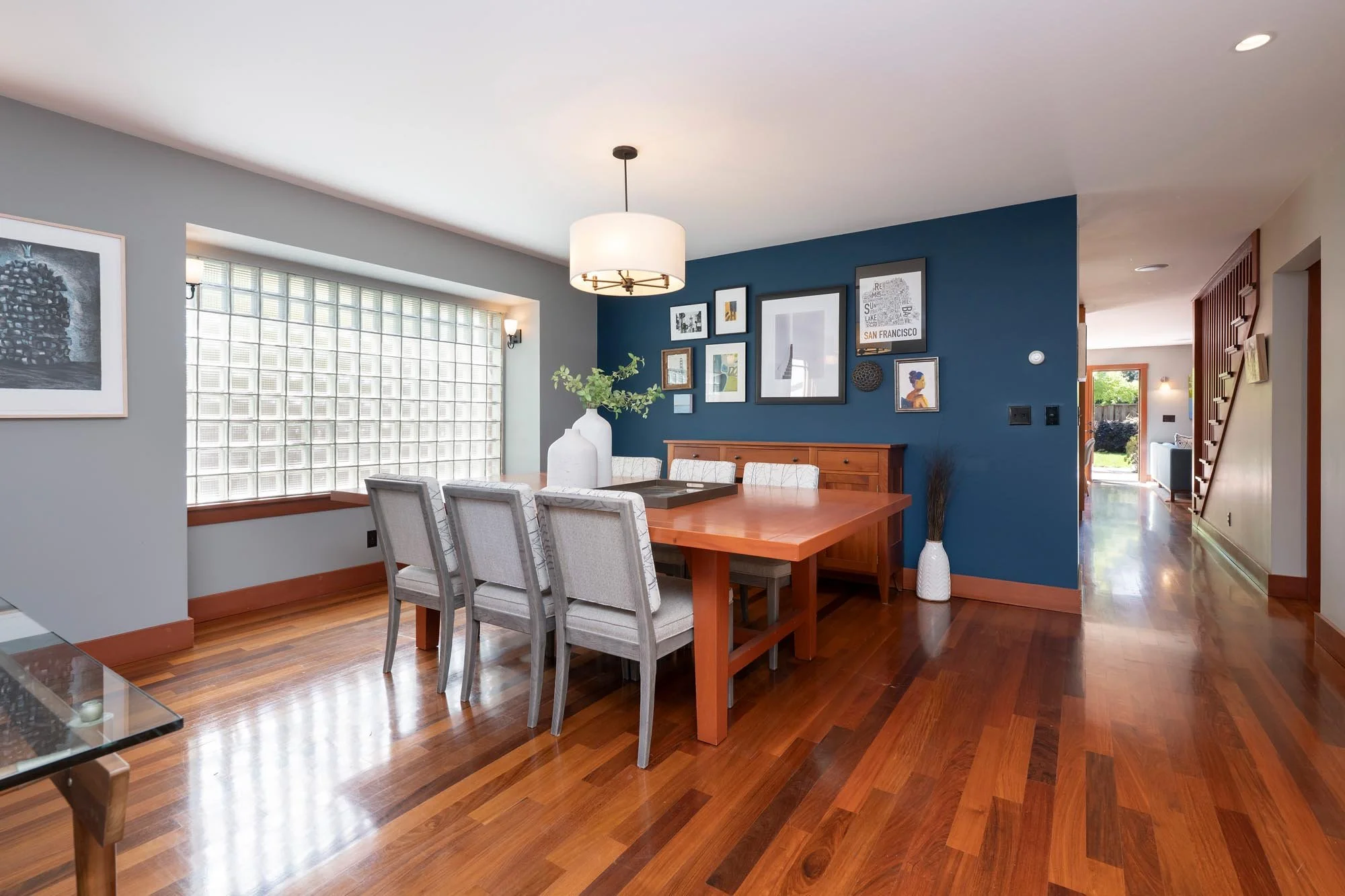 09 - Dining Room - 734 Guinda.jpg