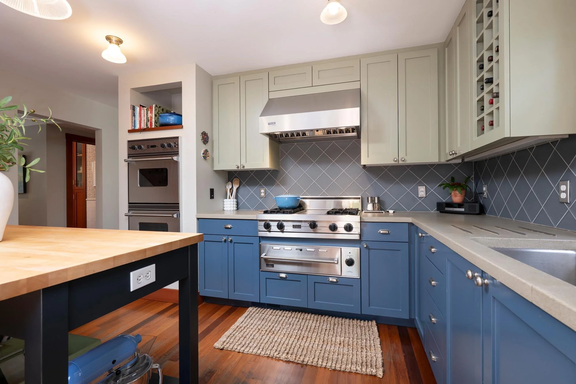 13 - Kicthen  - 734 Guinda.jpg