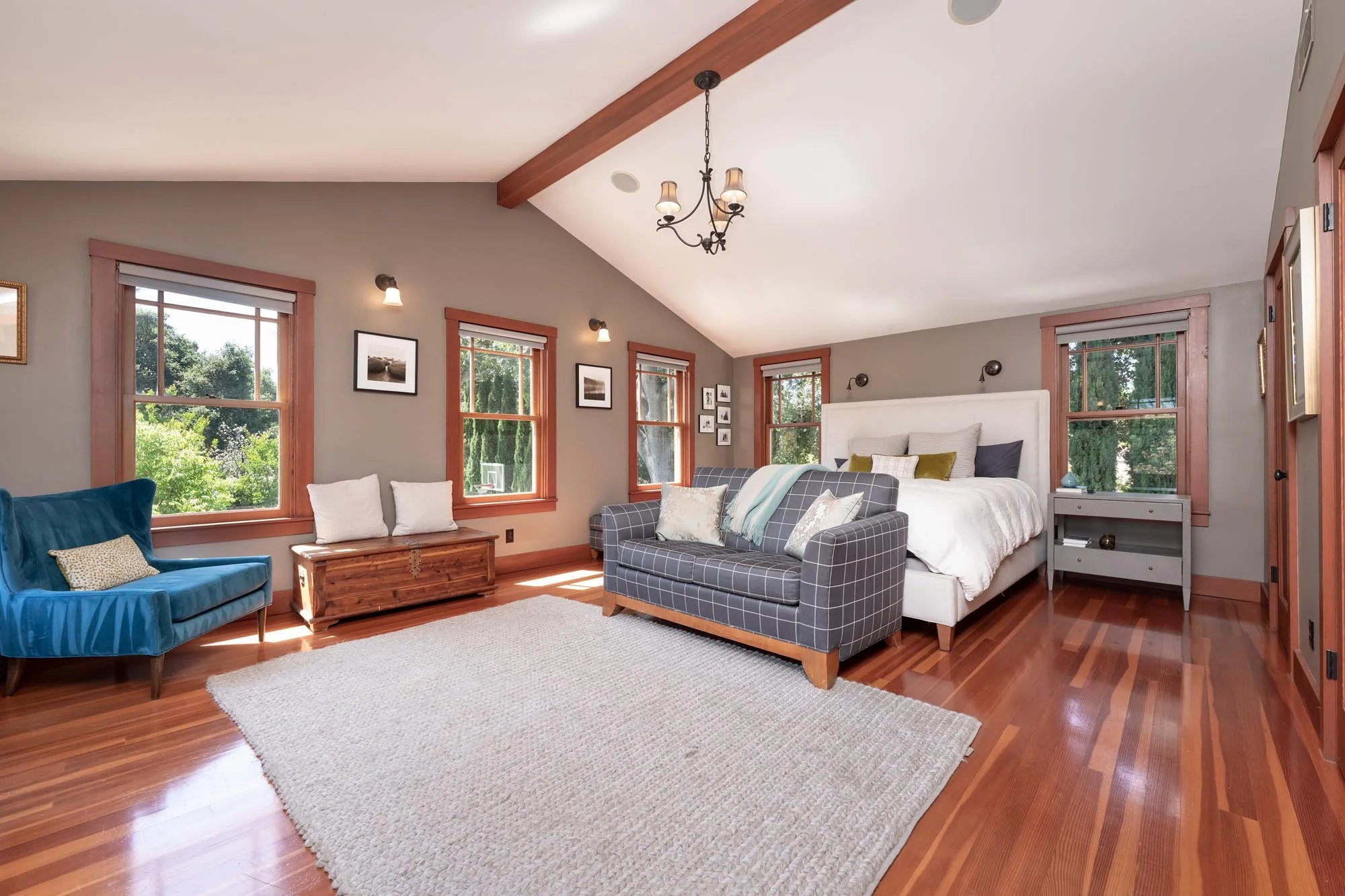 24 - Primary Bedroom - 734 Guinda.jpg