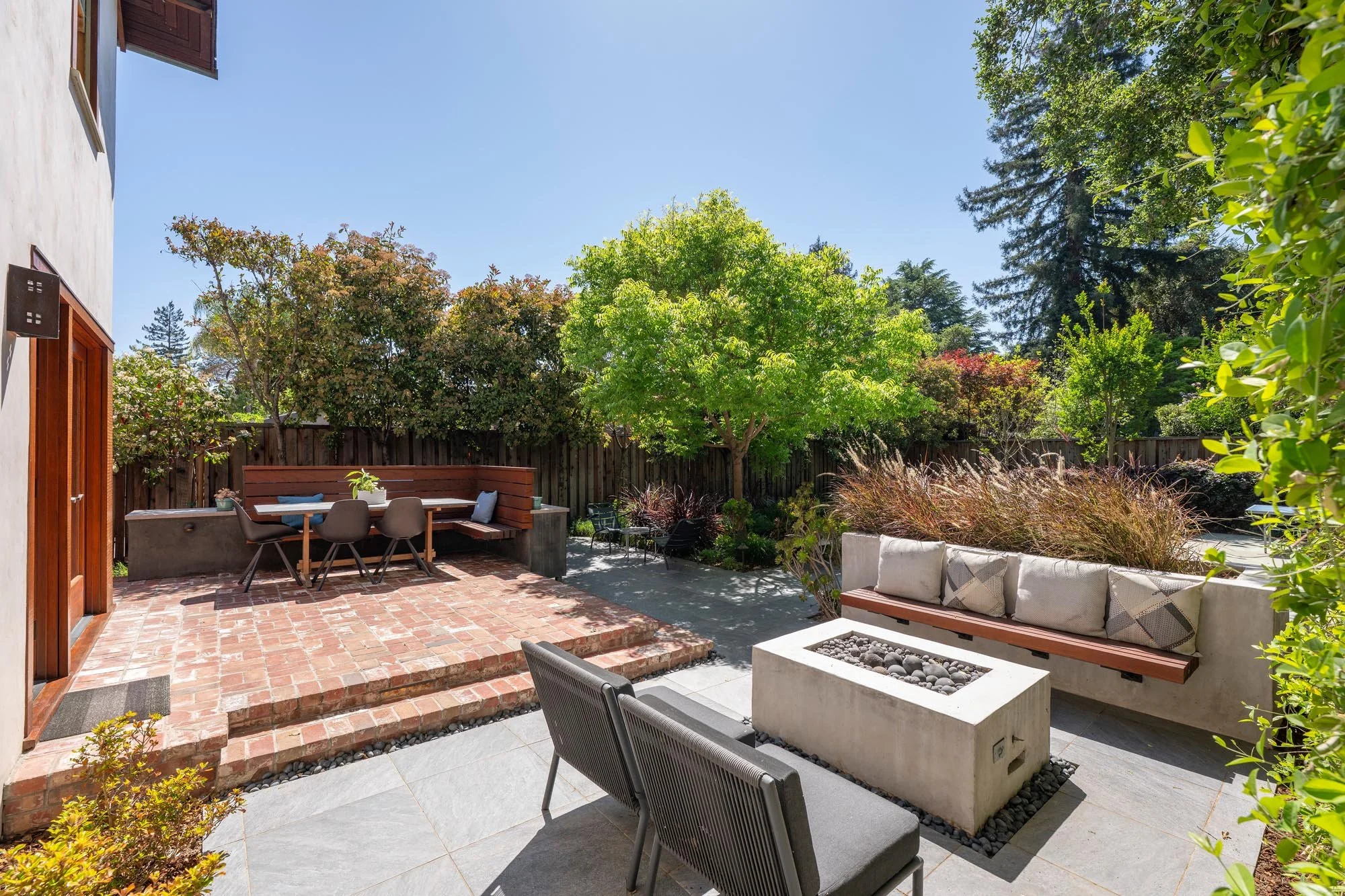 33 - Back Yard - 734 Guinda.jpg