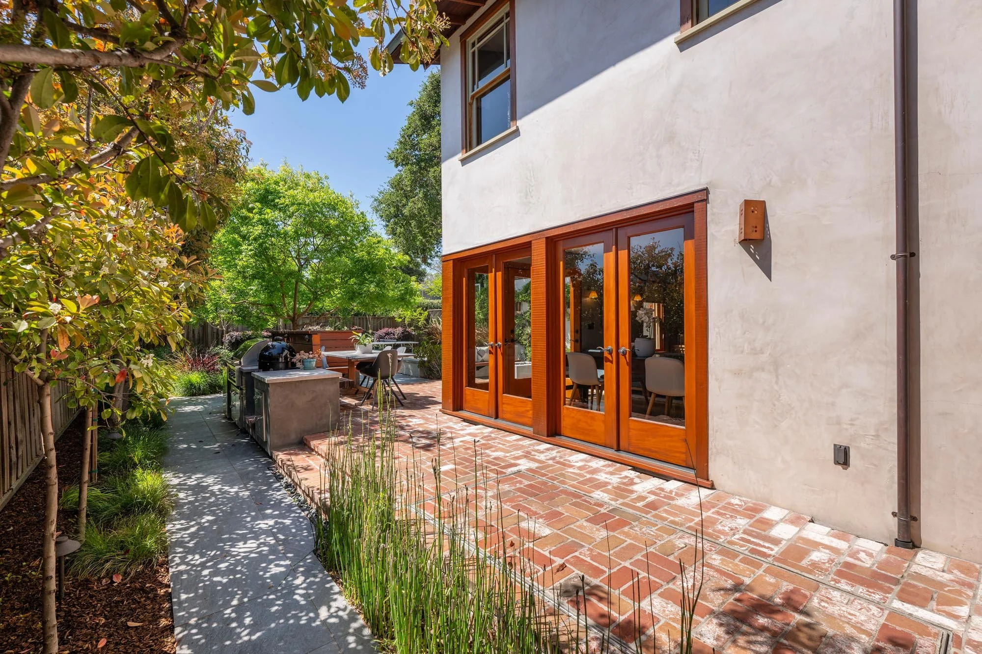 35 - Side Patio - 734 Guinda.jpg