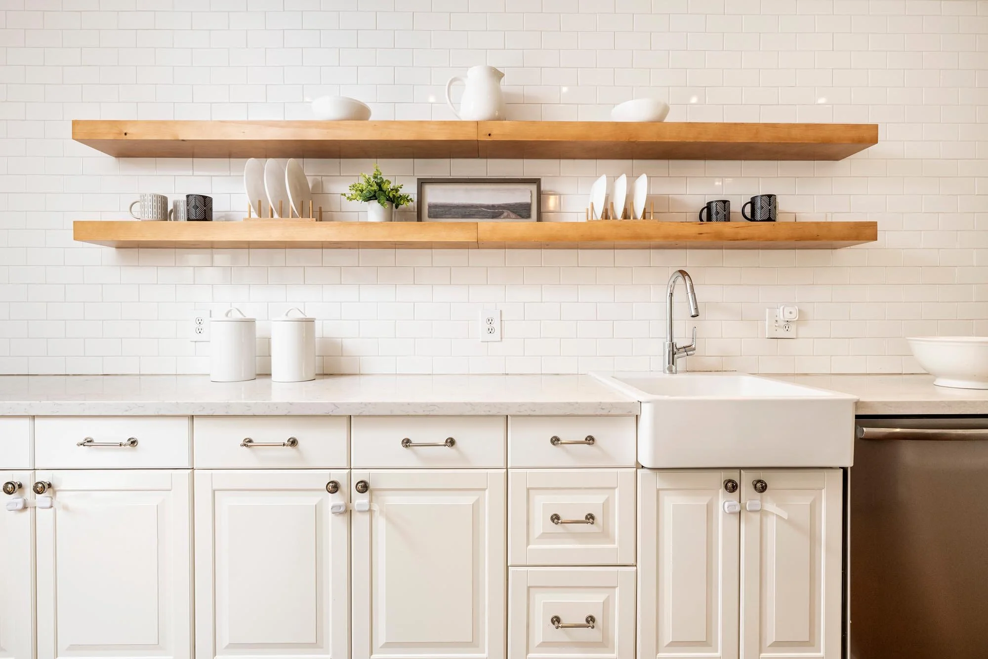 10_10 - Kitchen  - 913 Cowper.jpg