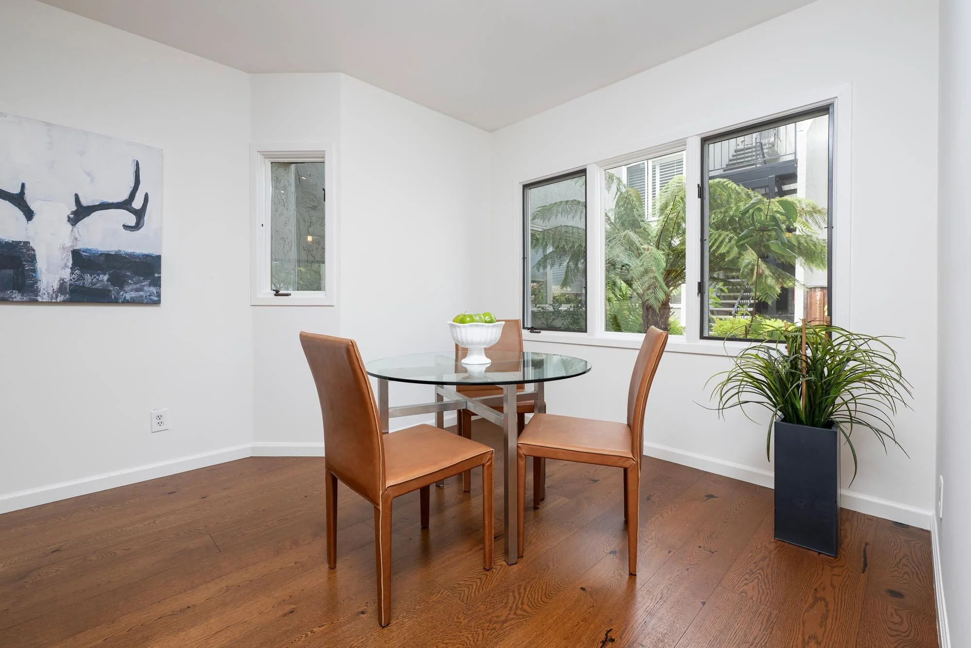11_11 - Breakfast Nook - 913 Cowper.jpg
