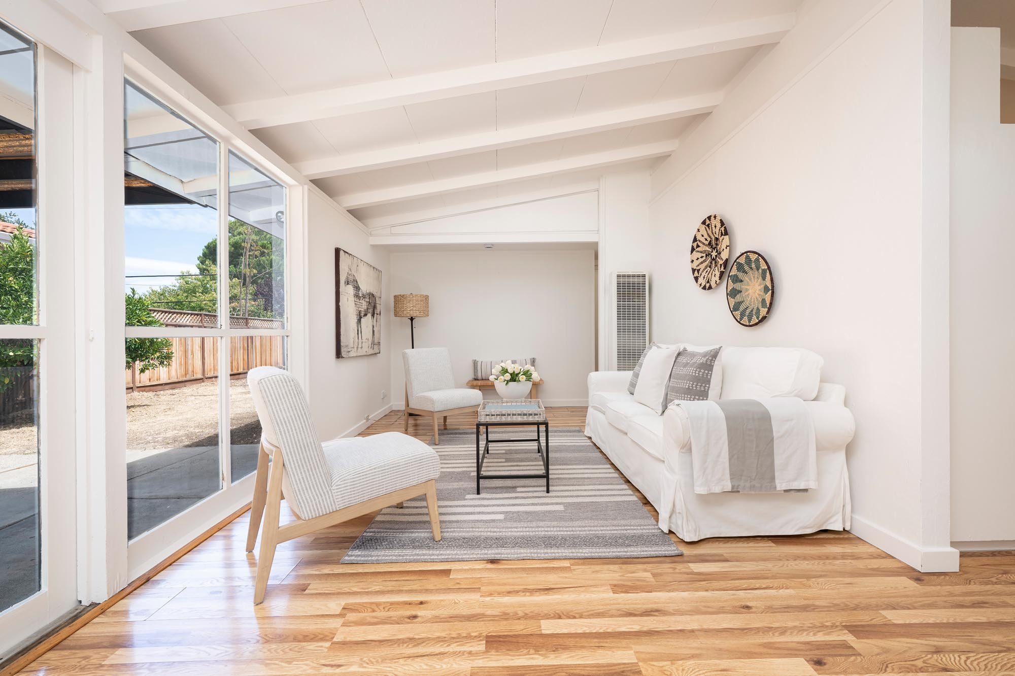 03 - Living Room  - 10570 S Tantau.jpg