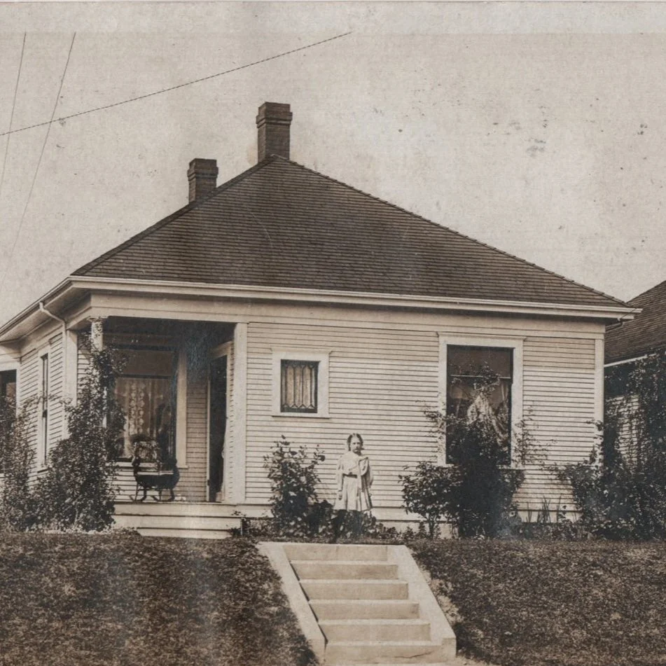 RPPC_WA_Seattle_1425+21st+Ave_Obverse.jpg