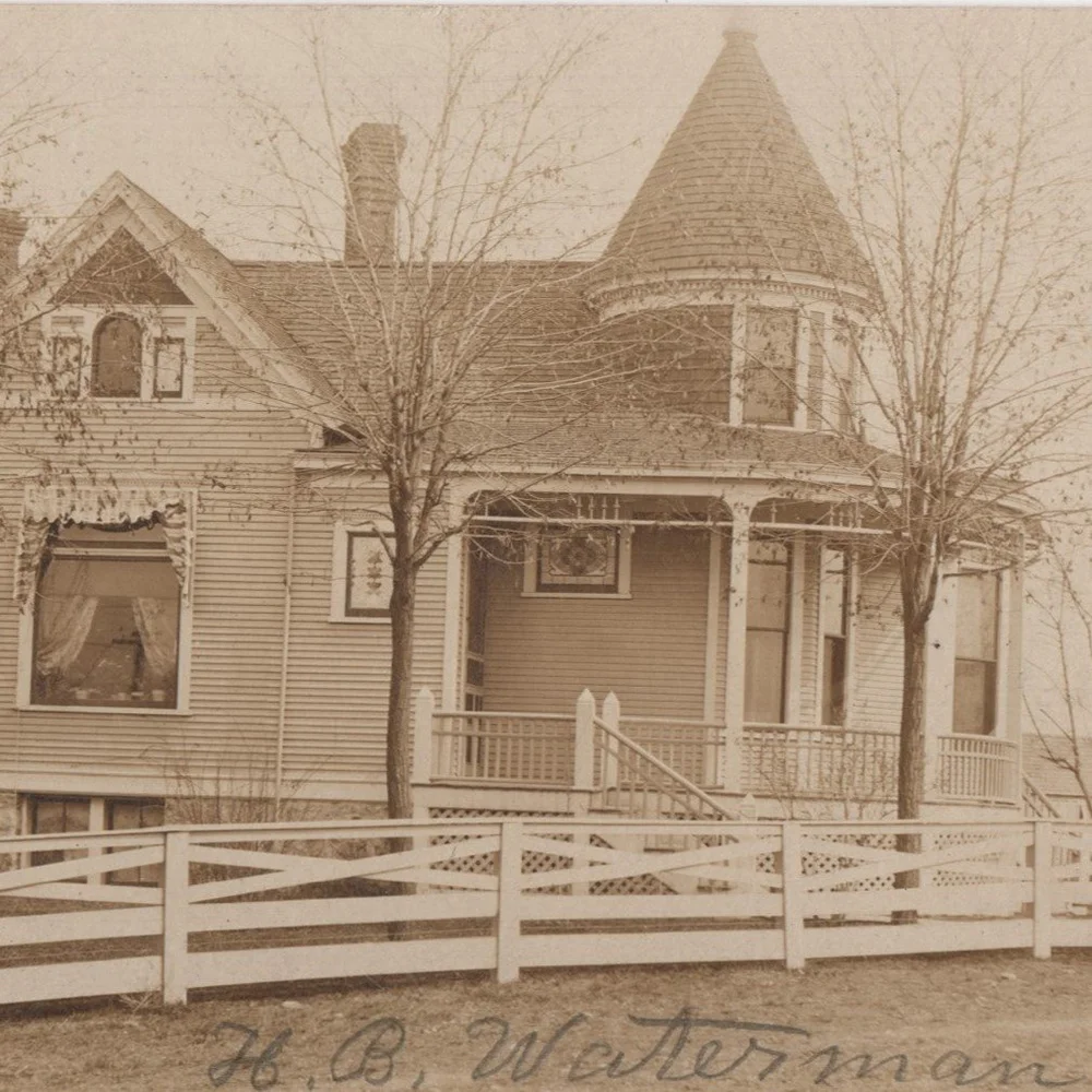 RPPC_WA_Spokane_315 E Kiernan Ave_01_Obverse_Square.jpg