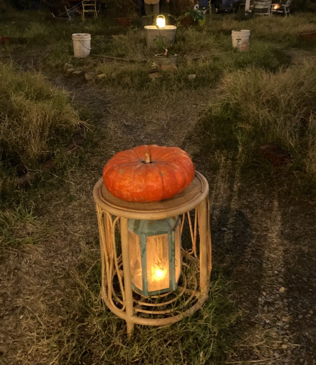 TAG-Along: Halloween Decorations Stroll 👻