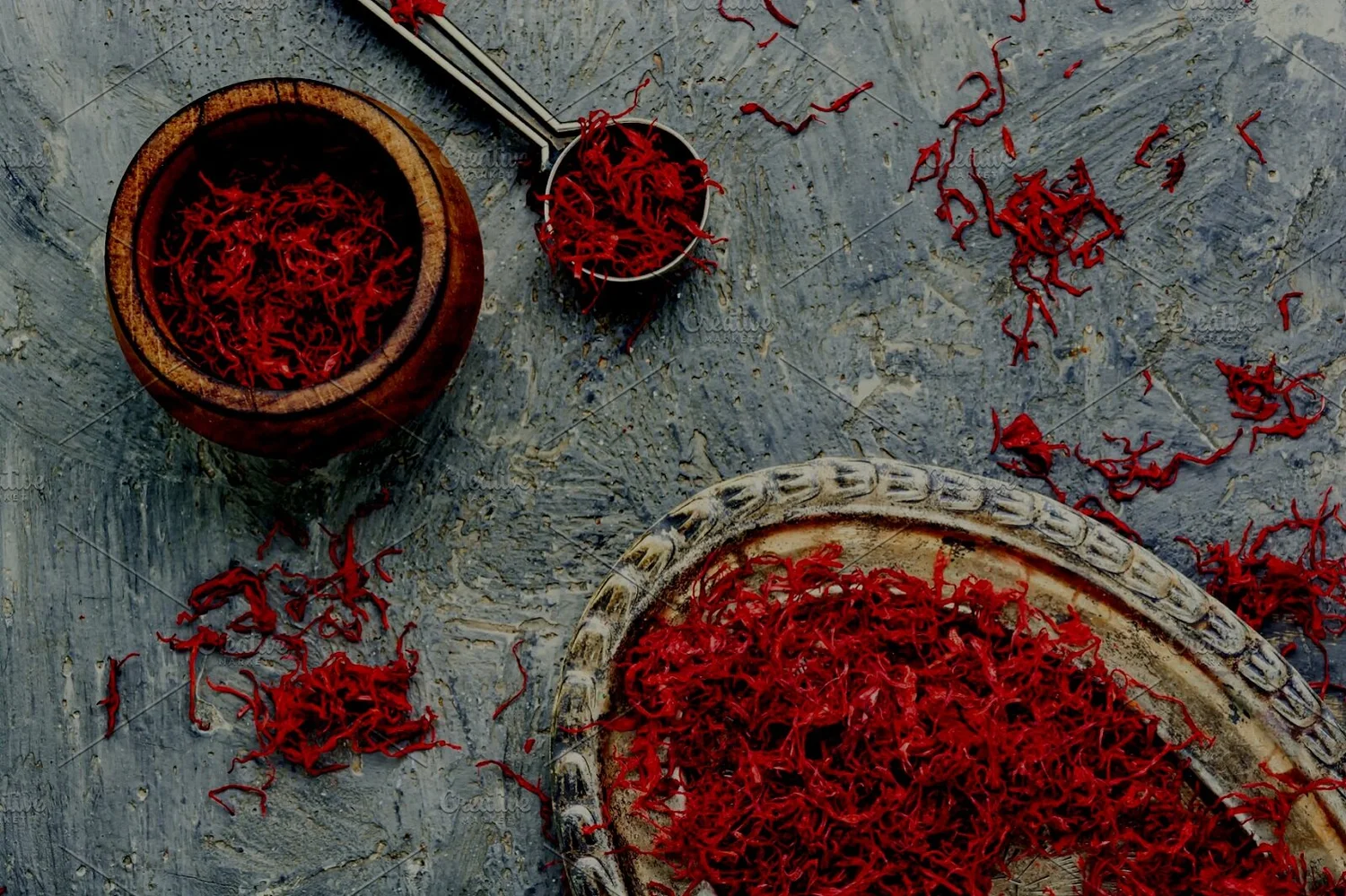 Saffron threads