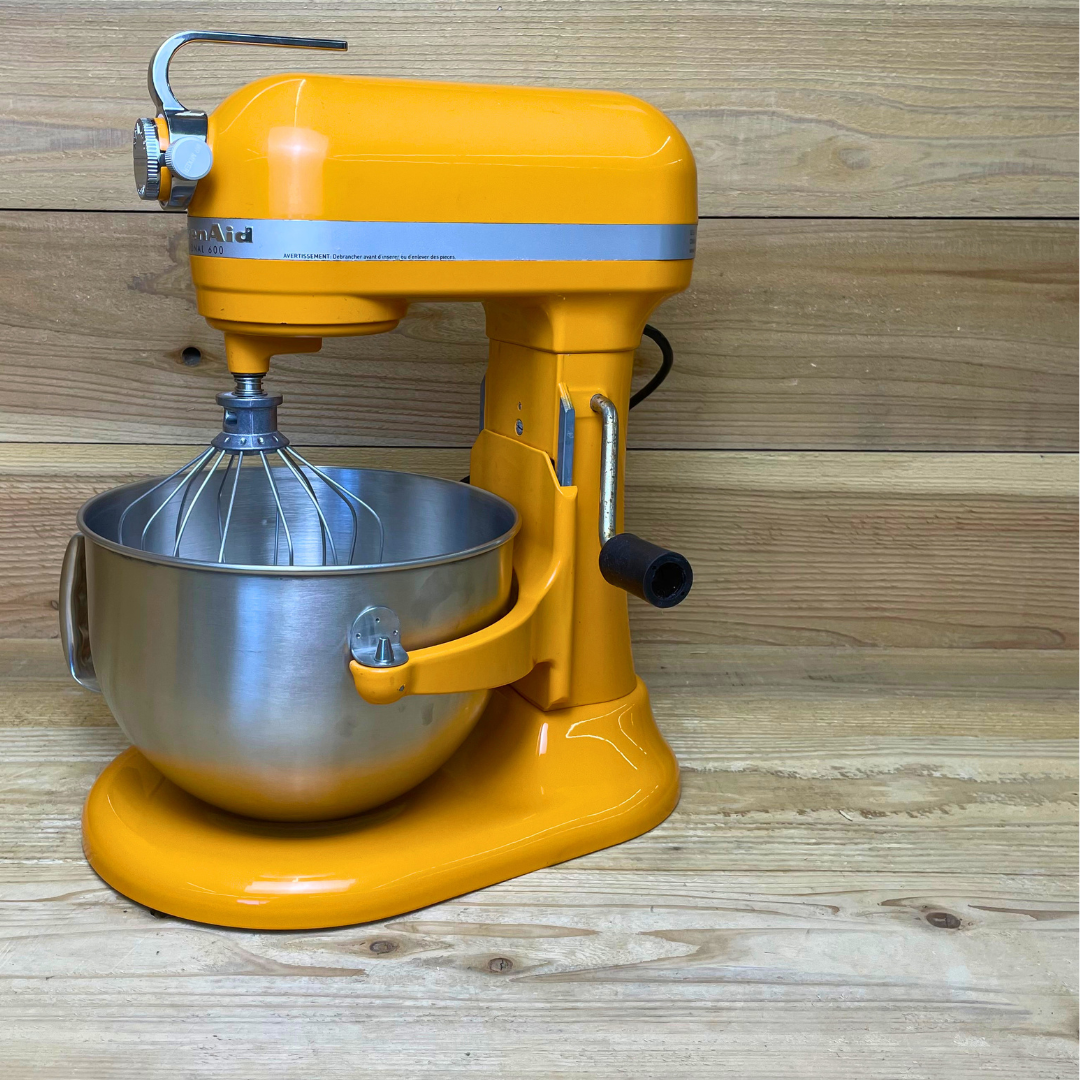 #778 Professional 600 Tangerine (14).png