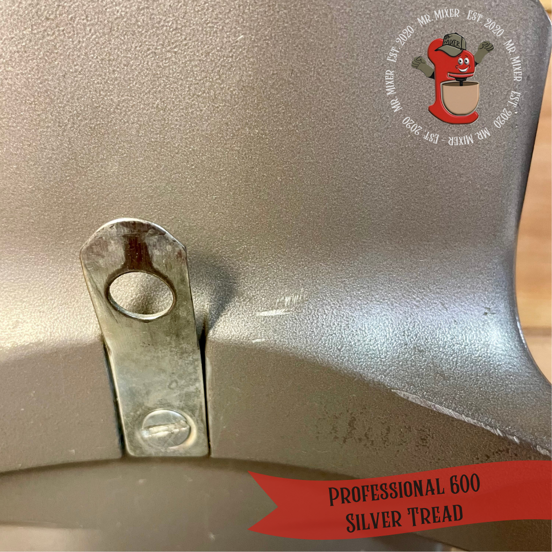 #560 Pro 600 Silver Tread (10).png