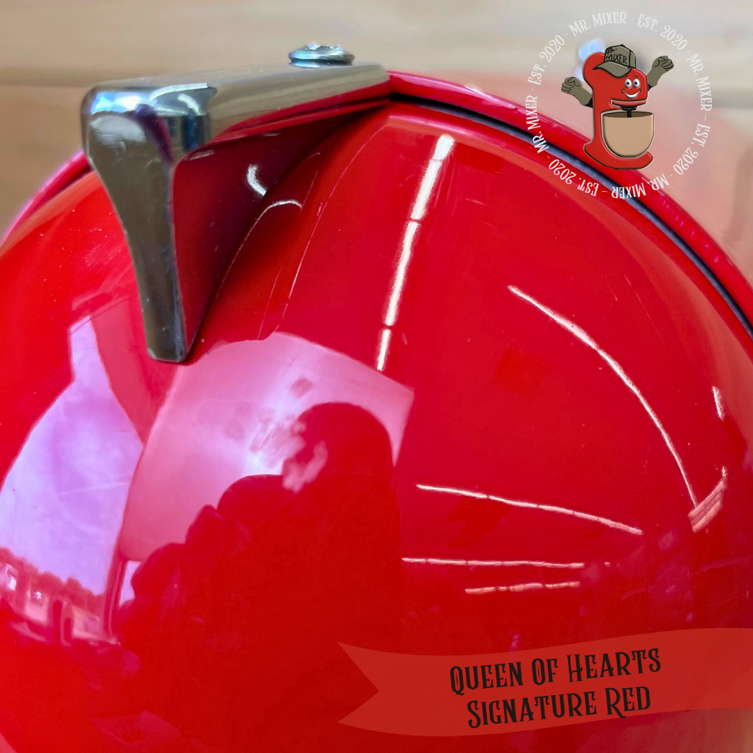 #705 Queen Of Hearts Signature Red (5).png