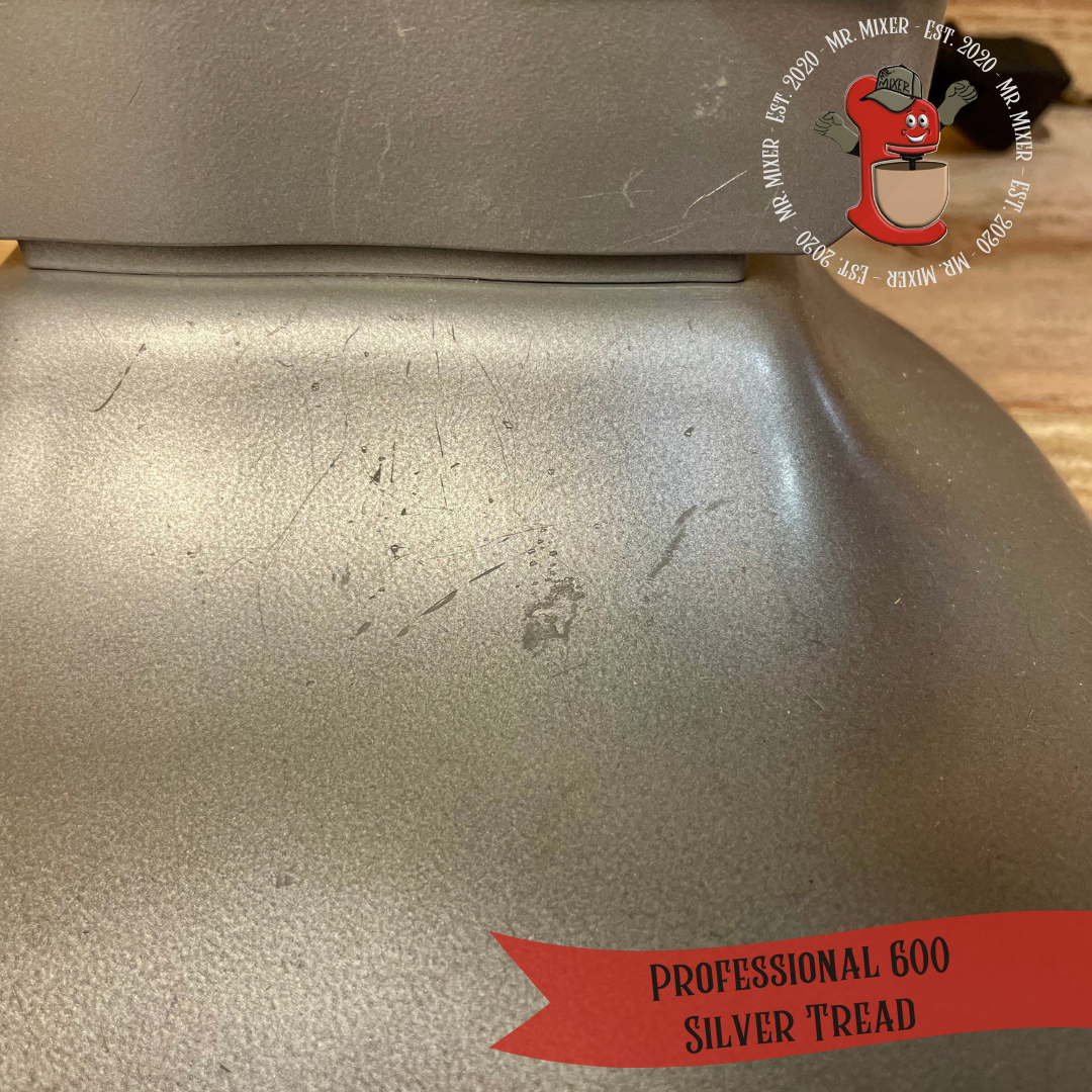 #560 Pro 600 Silver Tread (11).png