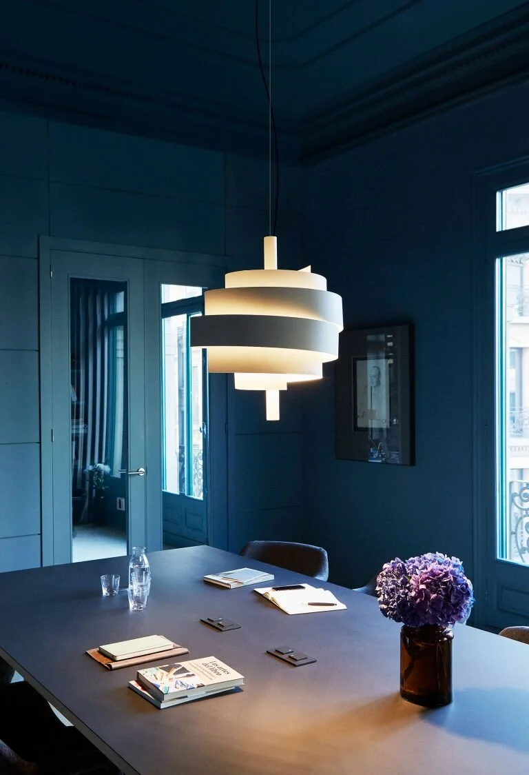 MARSET_LR_PIOLA_WHITE_WITH_AMBIENCE_1-768x1124.jpg