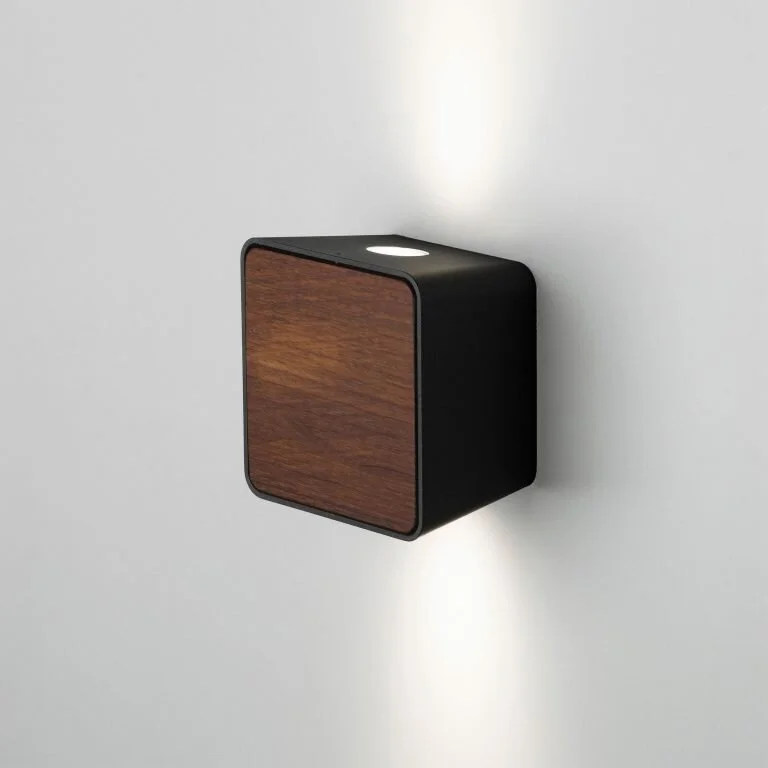 Lab-black-dark-iroko1-768x768.jpg