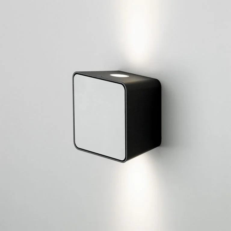 Lab-black-white-768x768.jpg