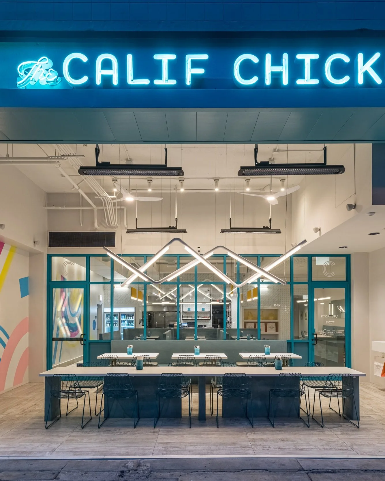 ANDlight_NewportConcepts_CaliforniaChickenCafe_PhotobyWonhoPhotography1.jpg