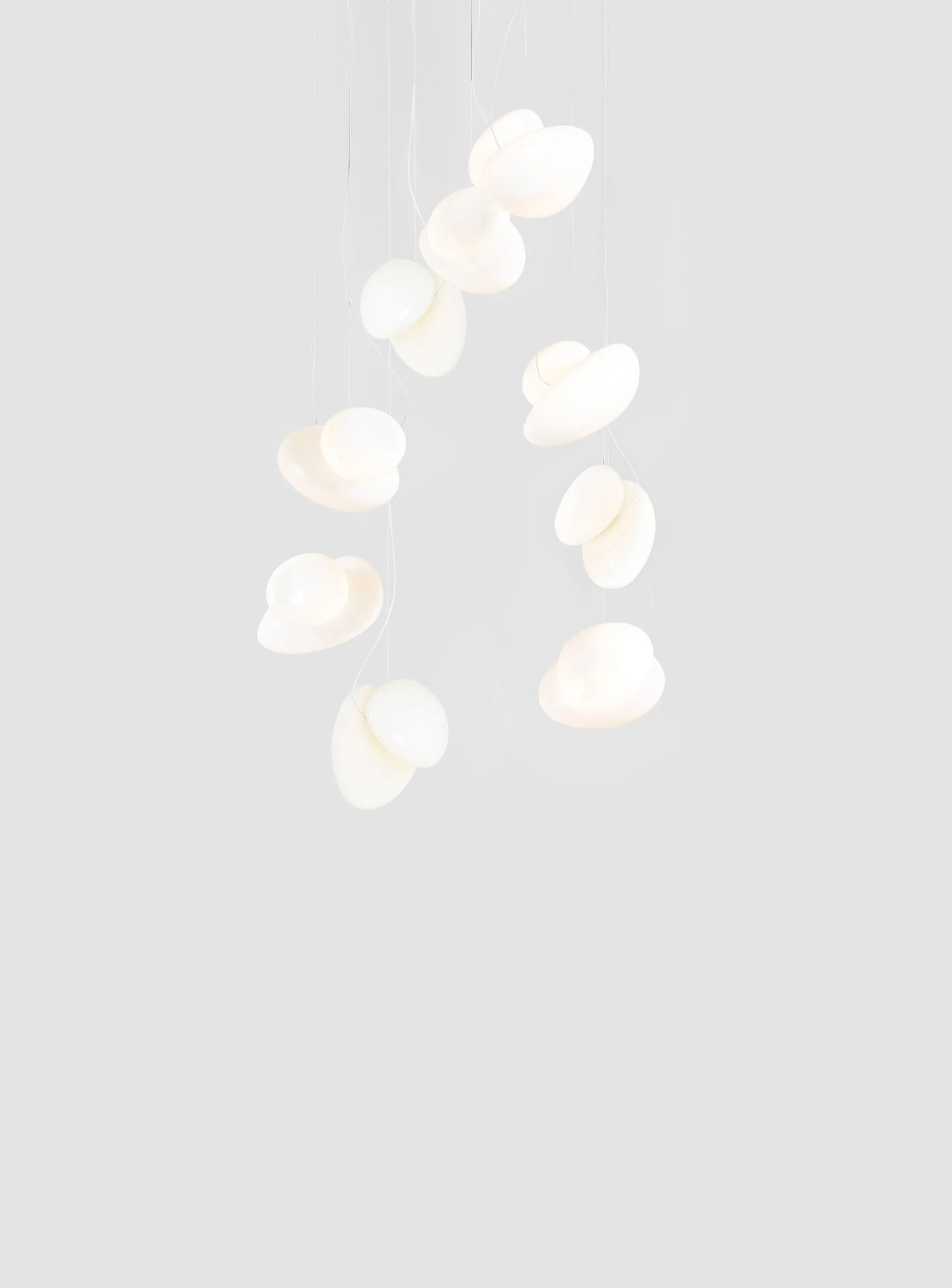 ANDlight_Pebble_Chandelier_DoubleHelix9_Pearl_CourtesyofANDlight_7.jpg