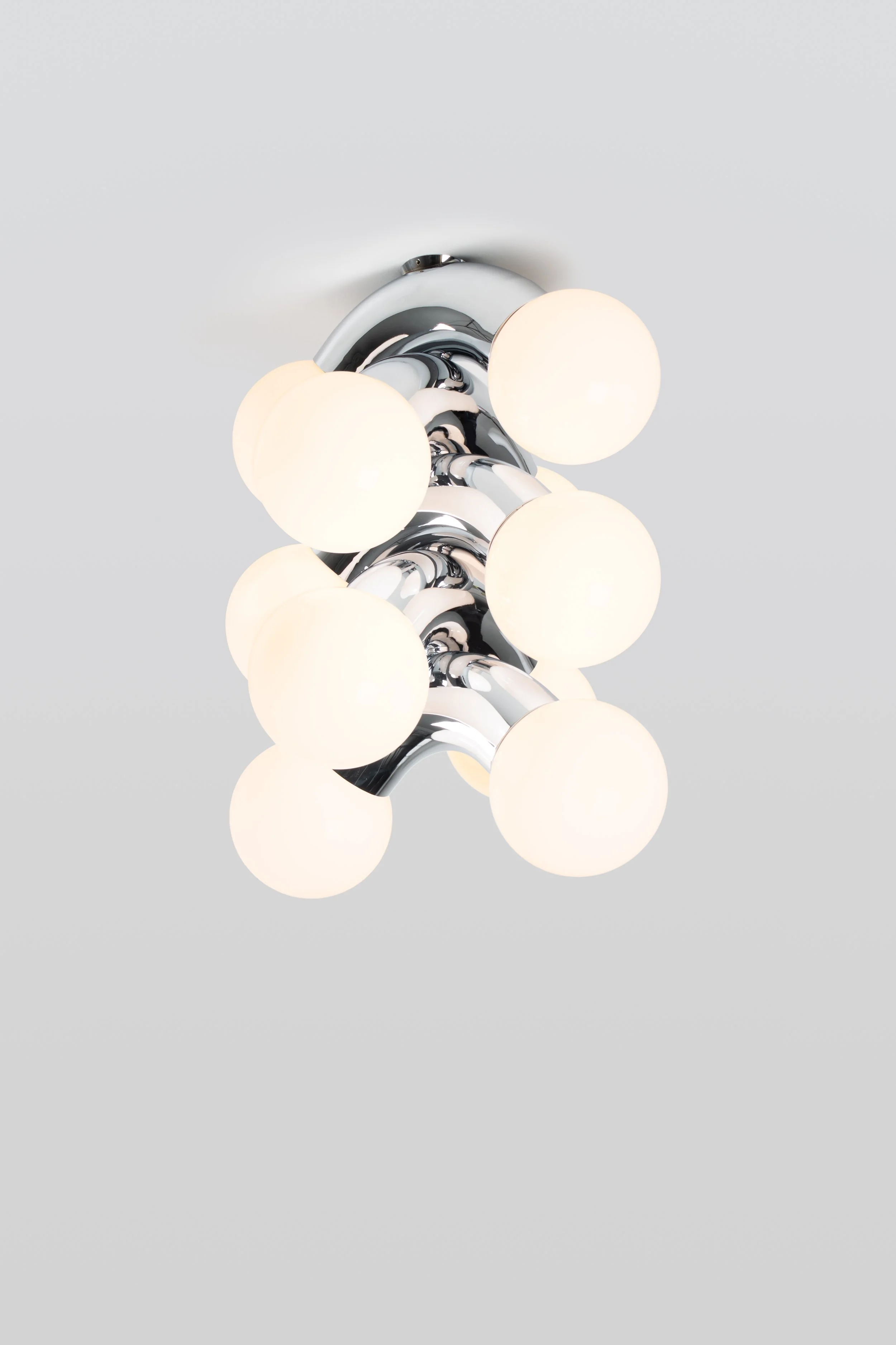 ANDlight_Vine_5_Ceiling_Chrome_CourtesyofANDlight_1.jpg