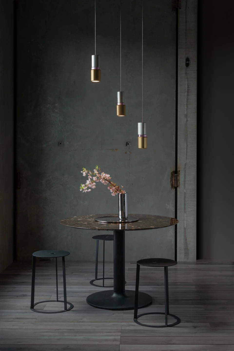 ANDlight_Lobe_Pendant_InSitu_CourtesyofANDlight_1-WEB.jpg