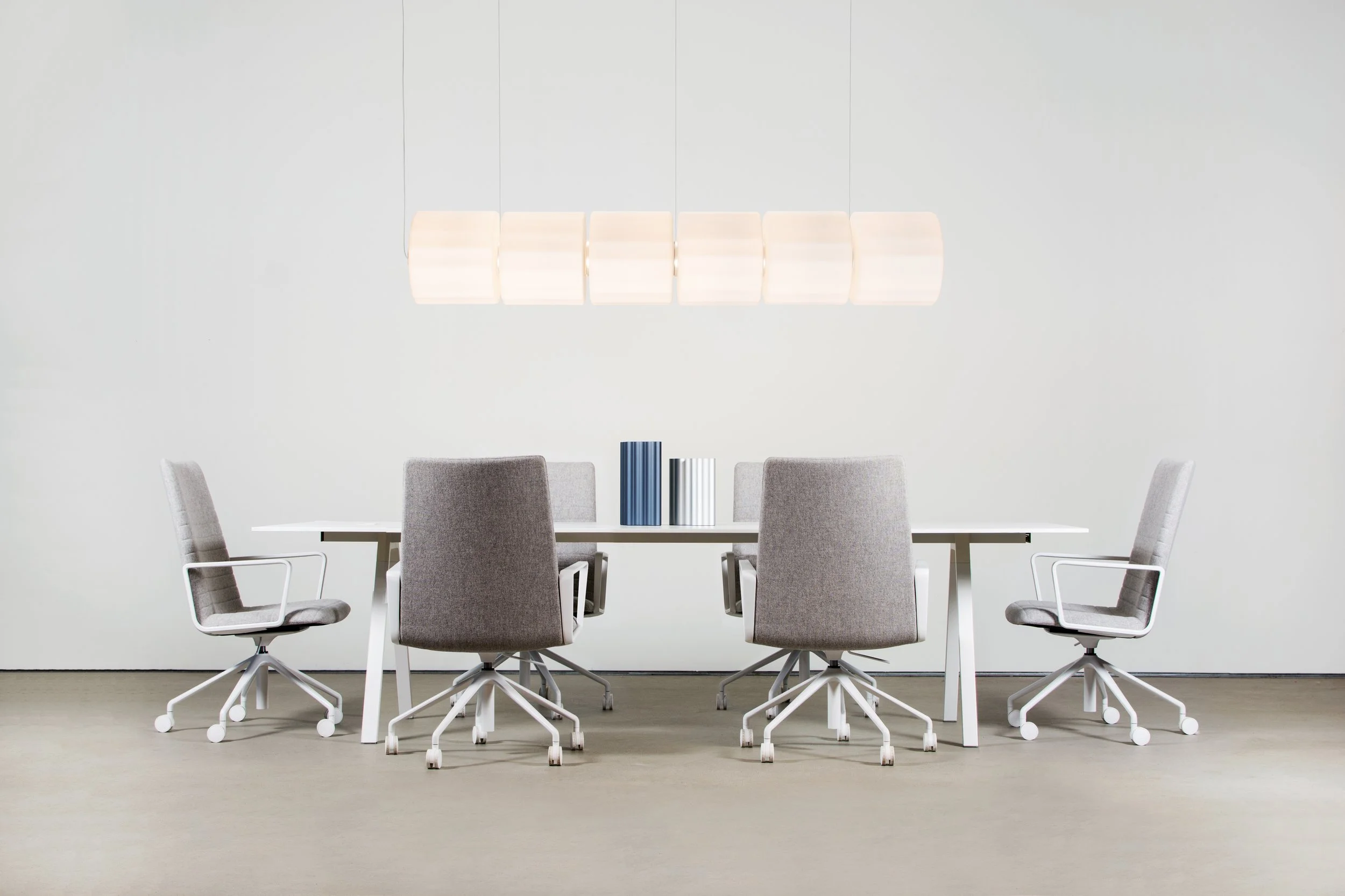 ANDlight_Column_Pendant_InSitu_CourtesyofANDlight_2.jpg