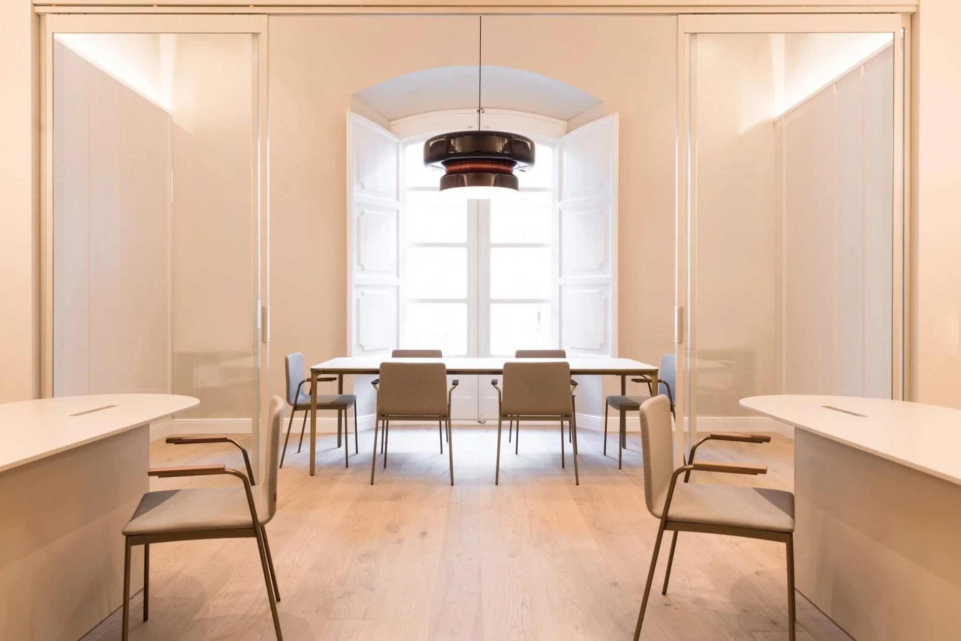 marset-bohemia-retocada-oficina-vilafranca-del-penedes-esteve-interiorisme-1-scaled.jpg