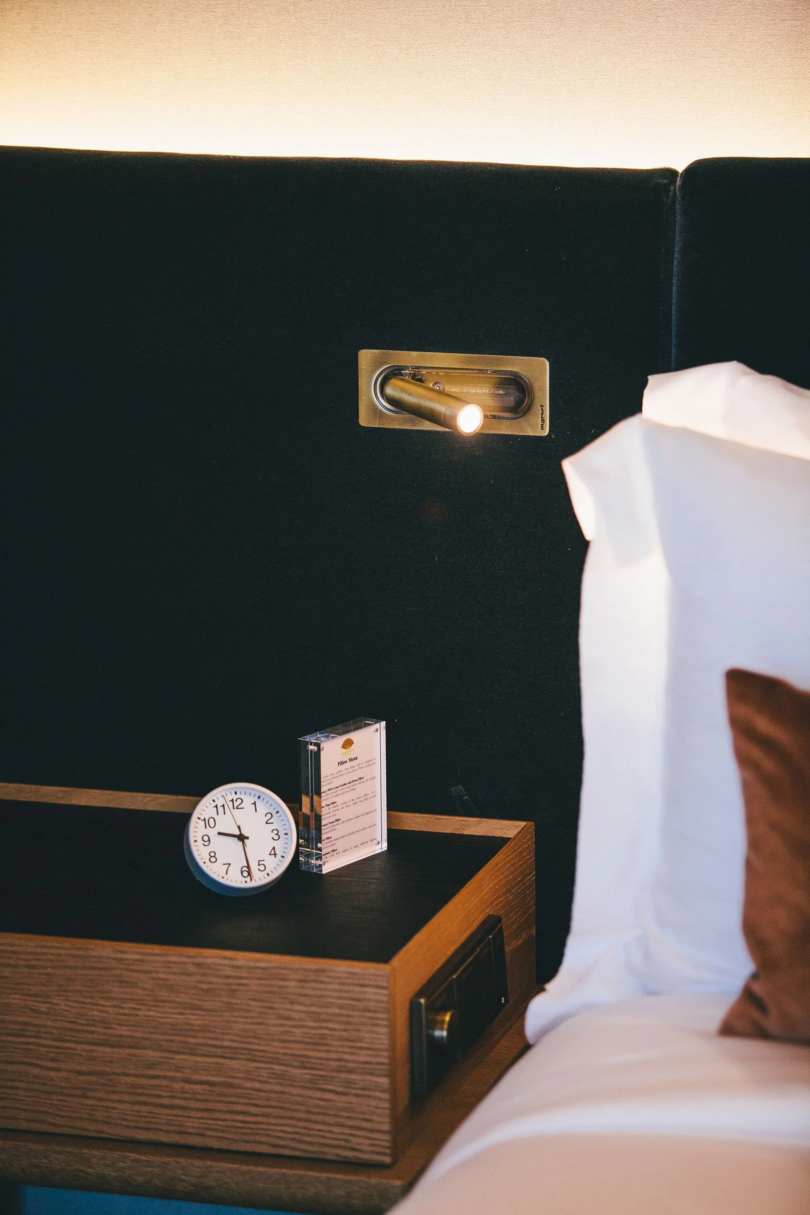Ledtube-bronze.jpg