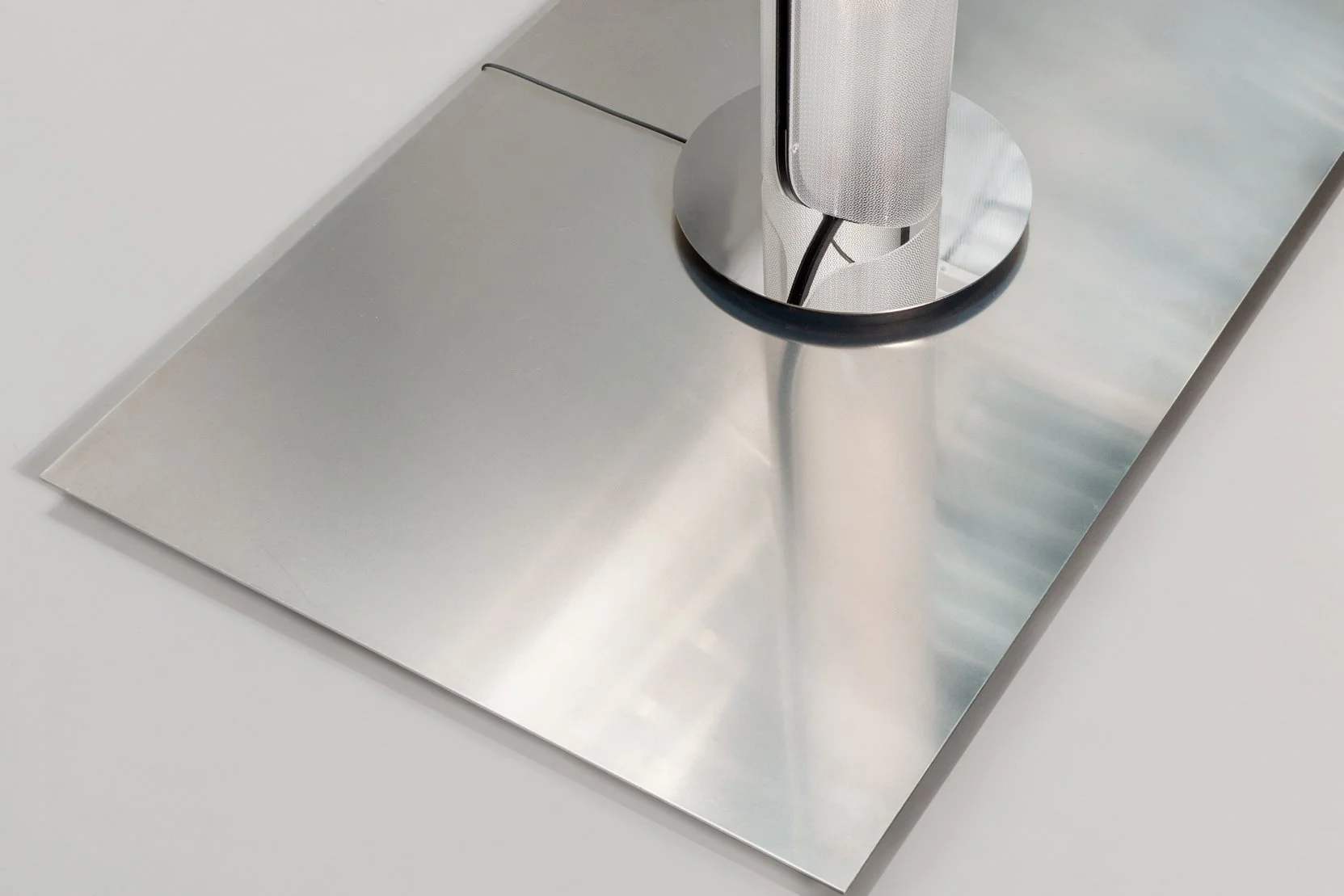 A-N-D_Vale_Floor_Detail_Anthracite_CourtesyofAND_2-WEB.jpg