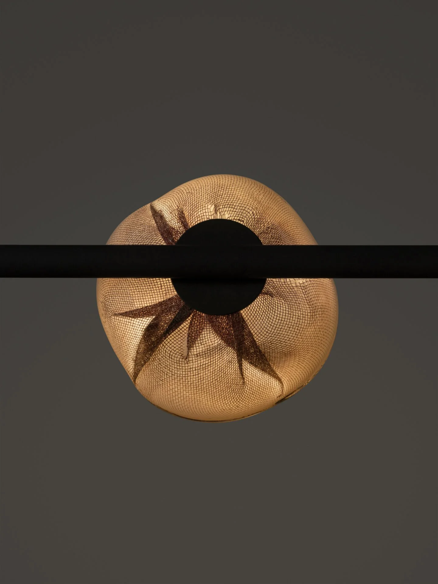 84v-Suspended-Black-Dark-Detail.jpg