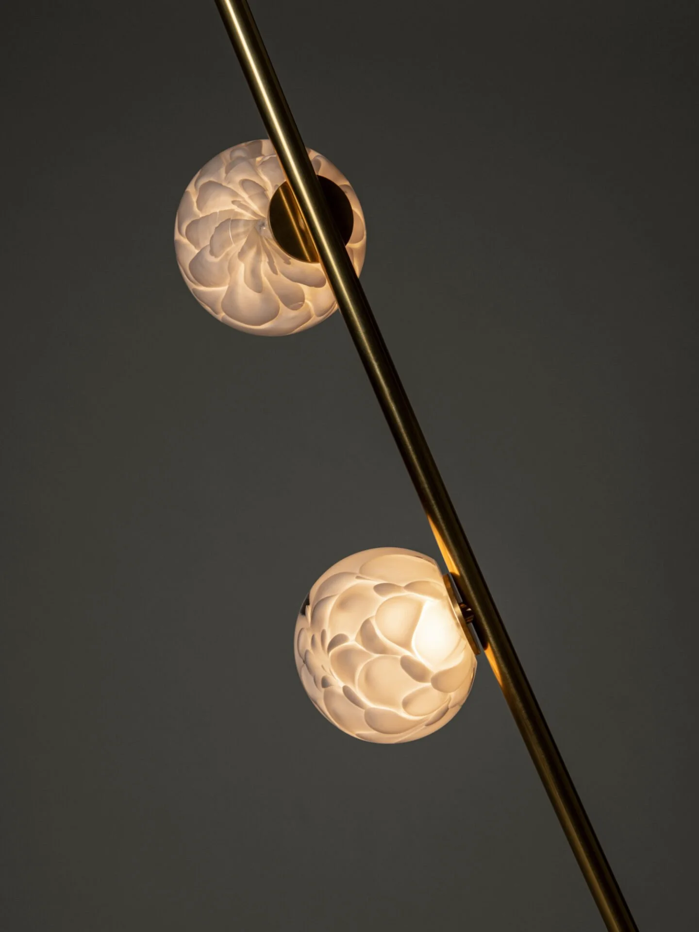 118.3-Column-Brass-Dark-Detail-1.jpg