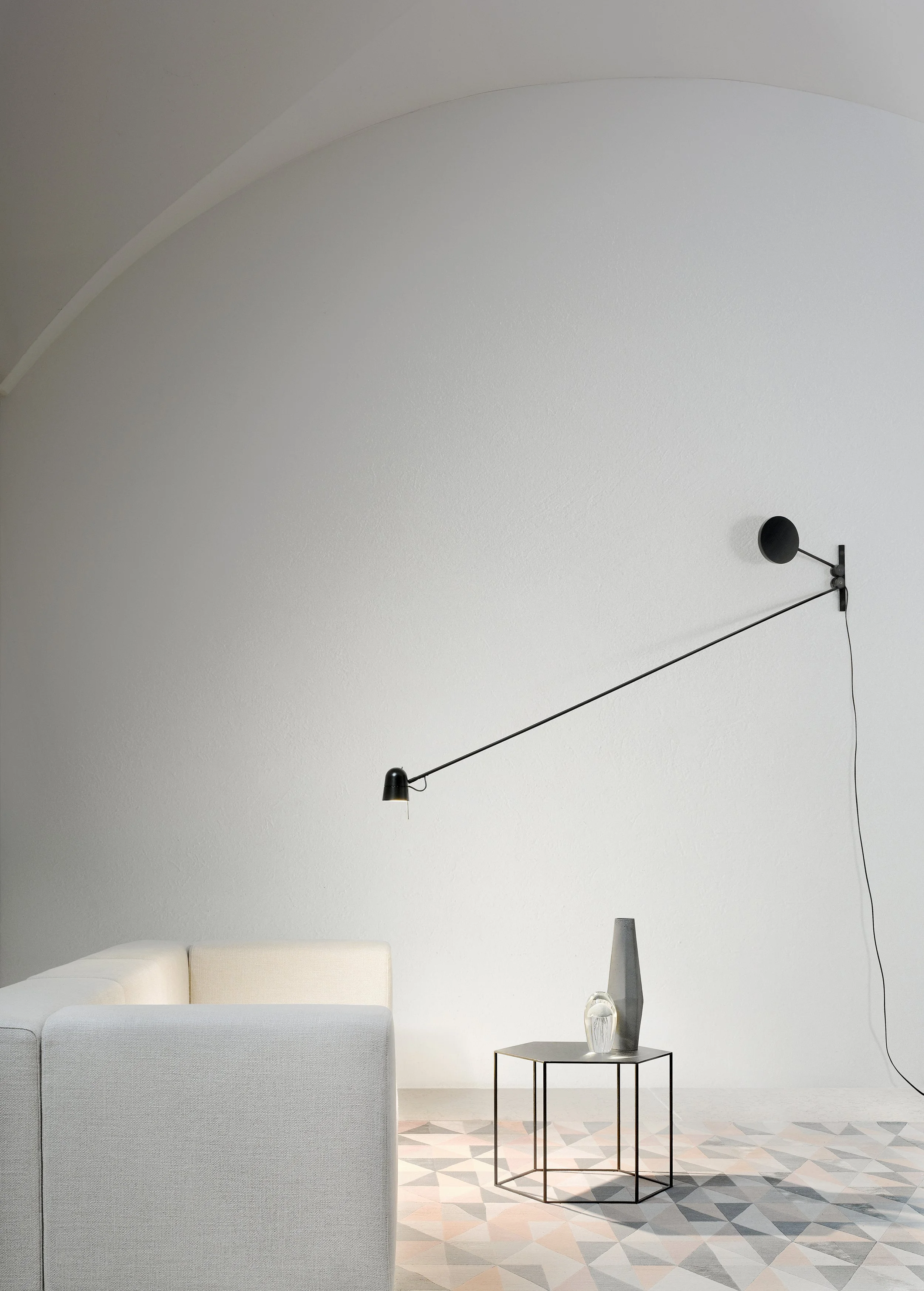 Counterbalance_wall_Luceplan (2).jpg
