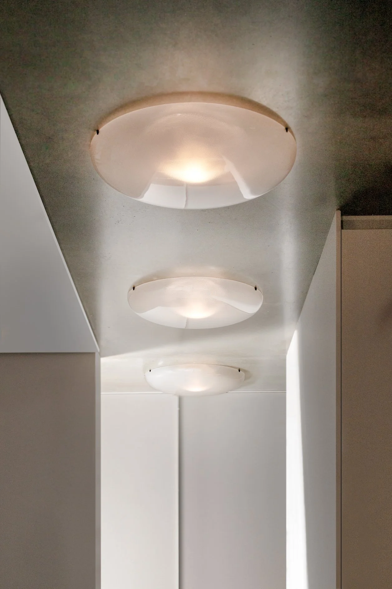 A-N-D_Iris_Ceiling-Wall_InSitu_CourtesyofAND_2-WEB.jpg