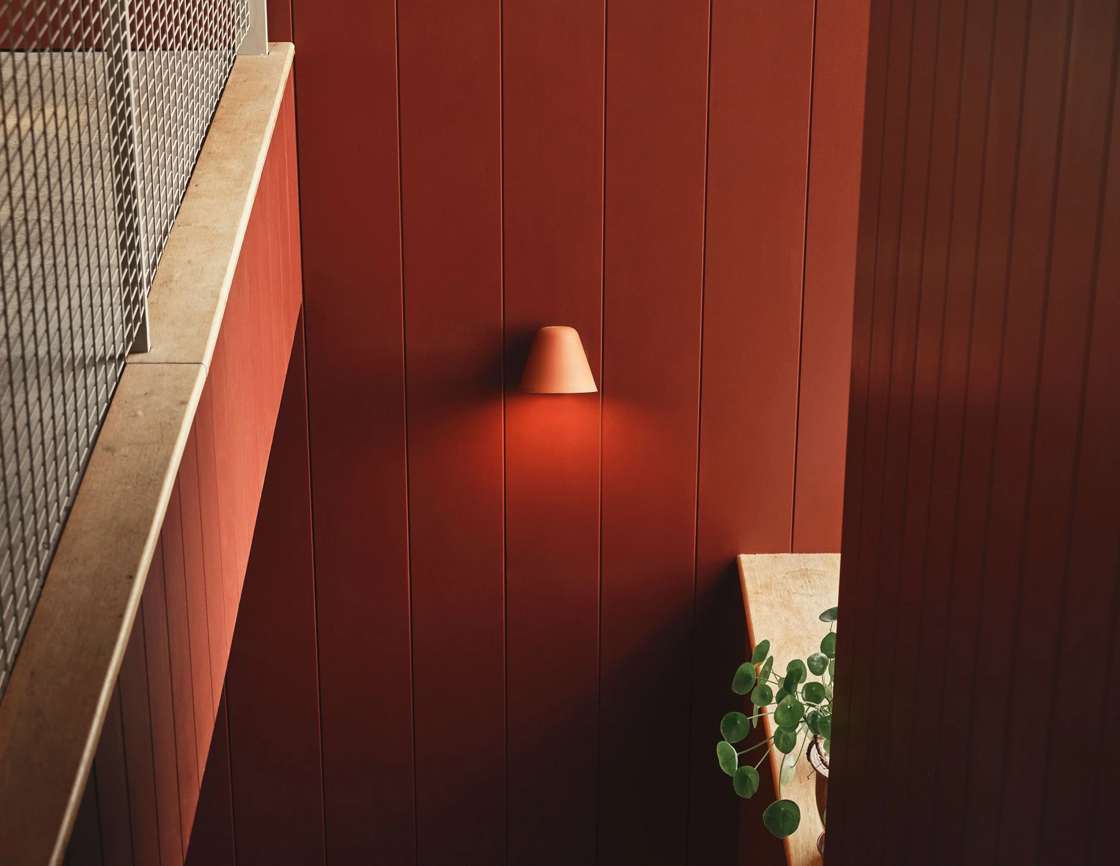 HandEye_Mutze_stairwell-top_on_Croppedfullbleed-2200x1702.jpg