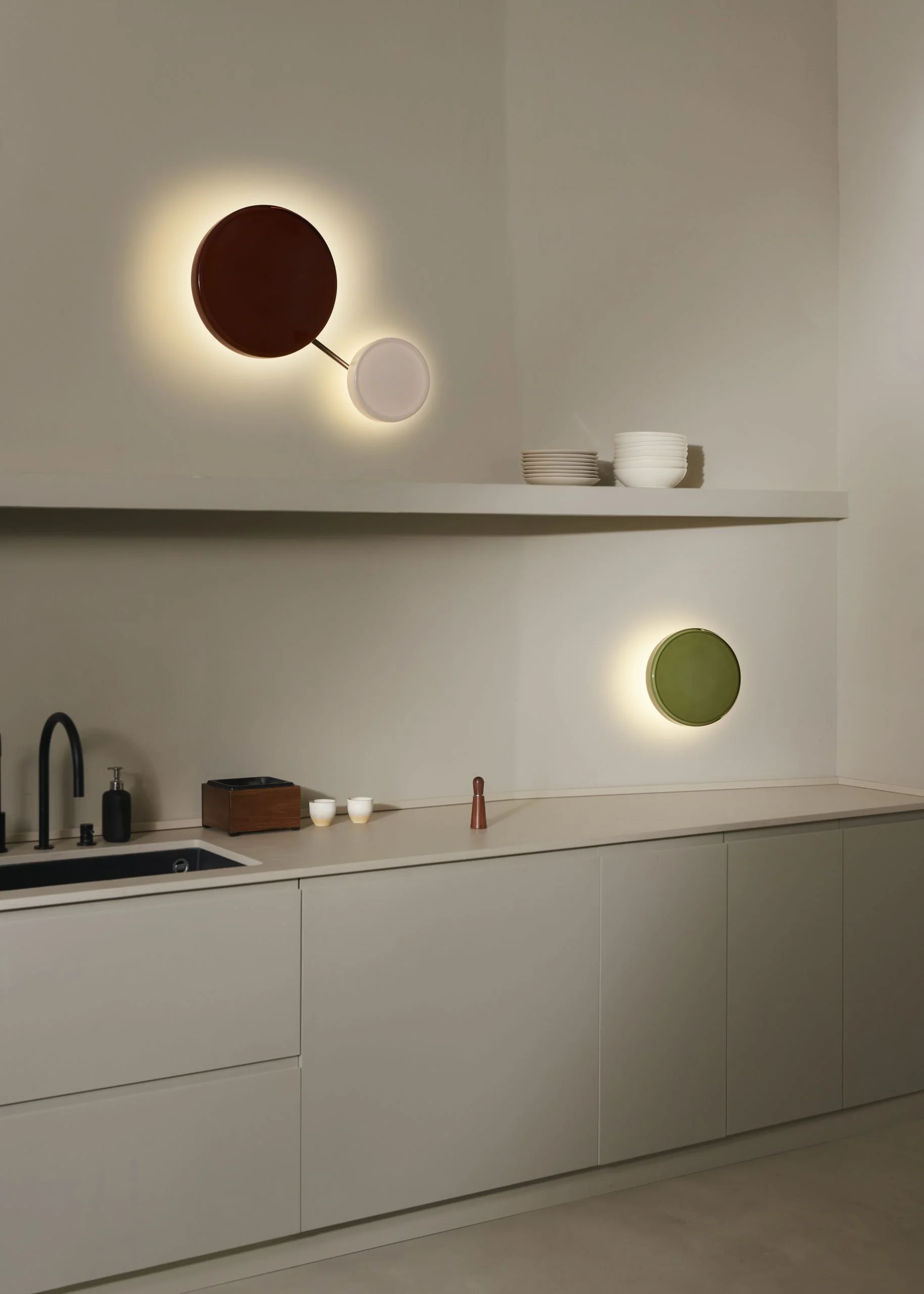 marset-lr-caramel-38-28-and-38-ambiance-scaled.jpg