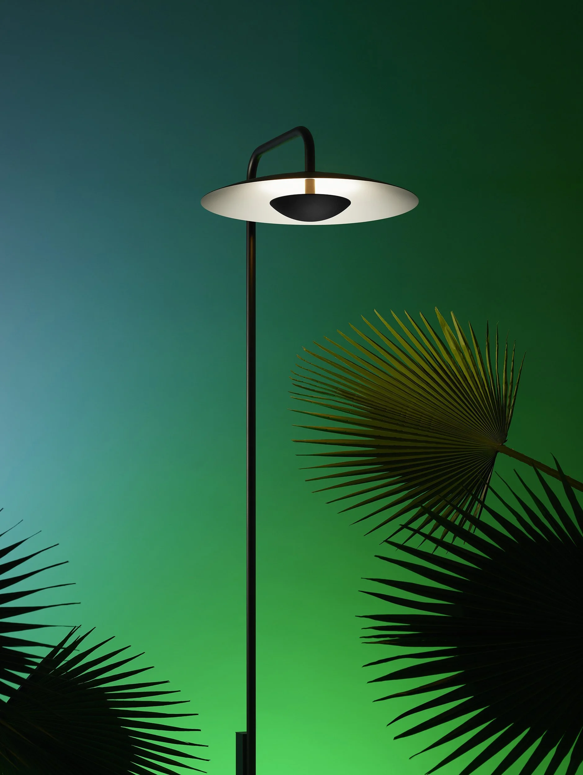 marset-outdoor-still-life-ginger-lamppost.jpg