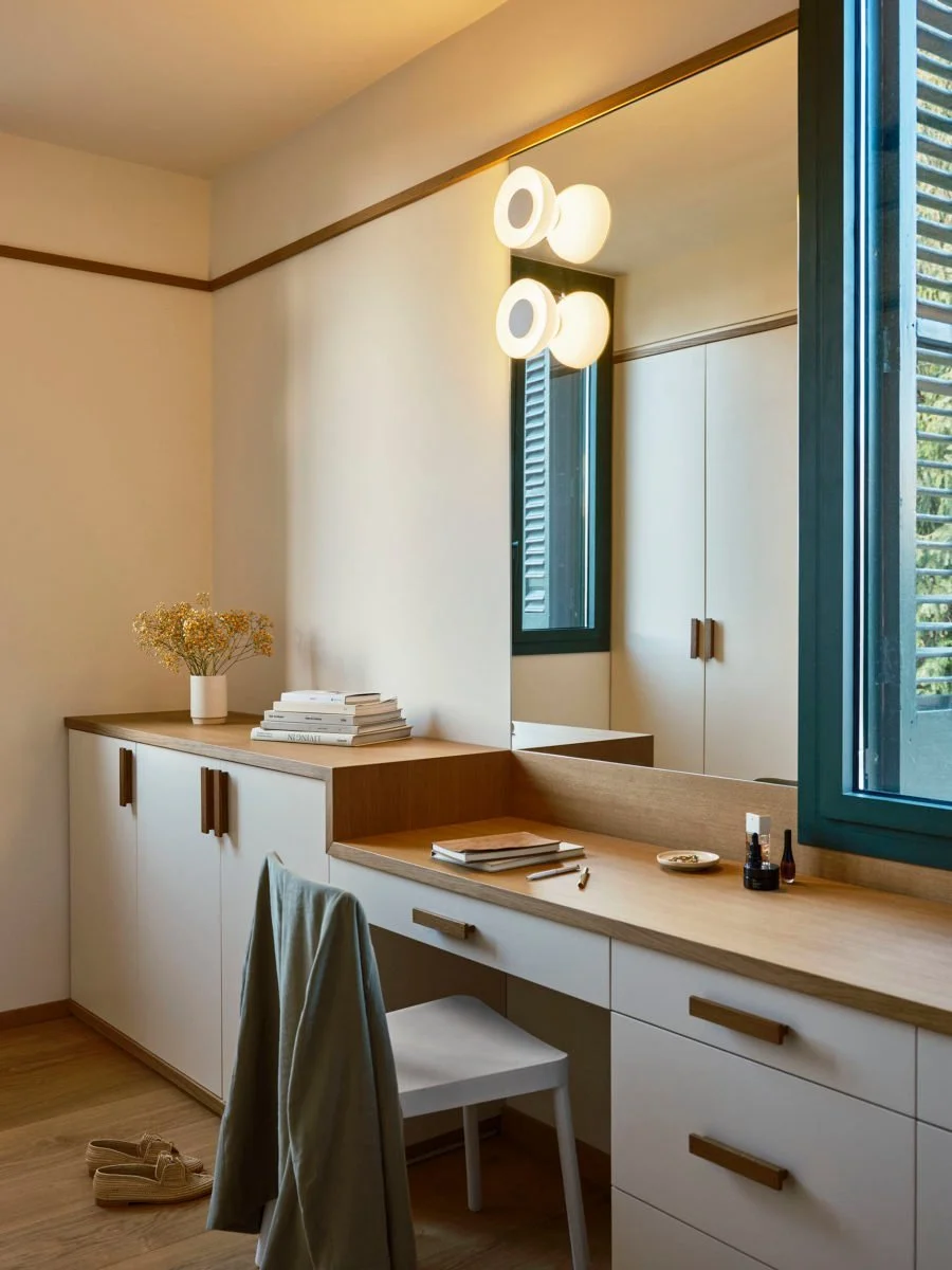 marset-lr-aura-white-room-900x1200.jpg