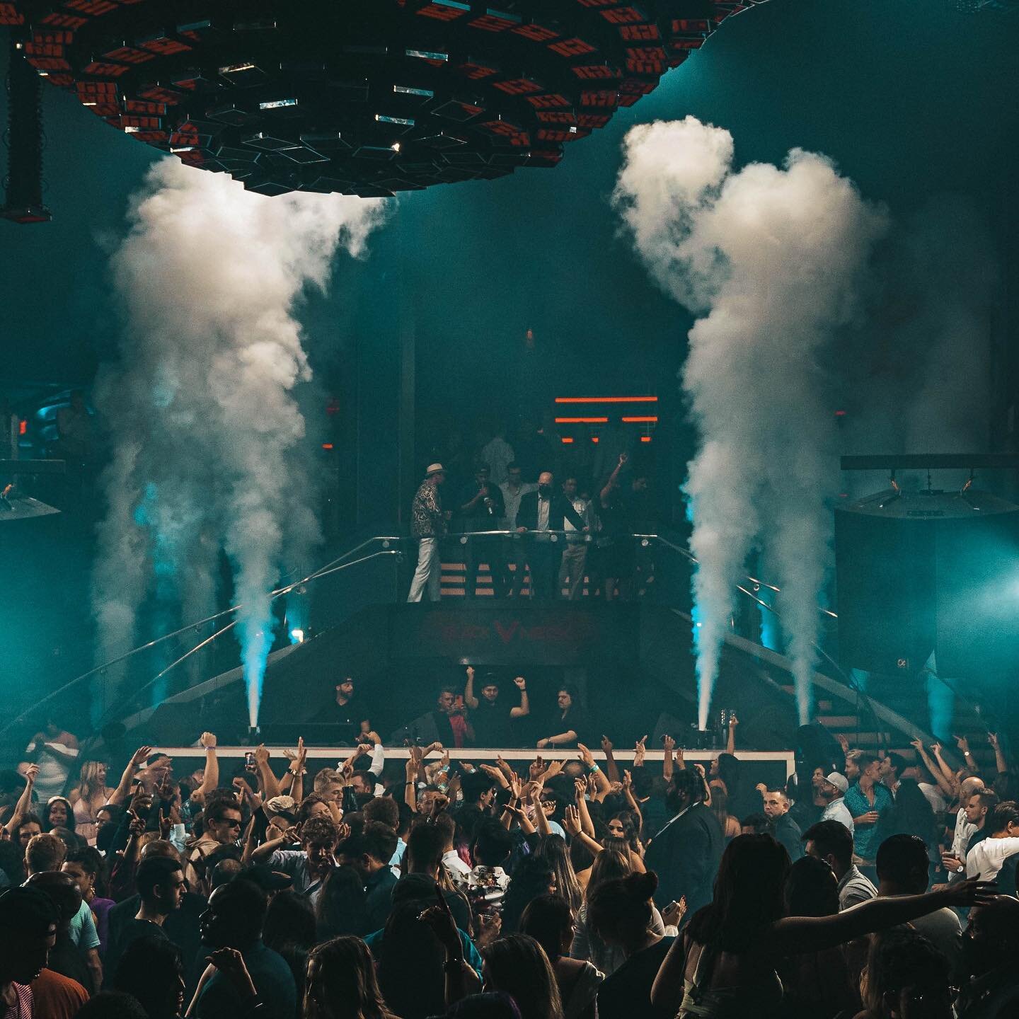 Being from Miami, playing @livmiami was huge for us! So much so that Ian found God on slide 2 😄 can&rsquo;t wait to do it again this Saturday with @afrojack 🥳

📸 by: @mattkricheliphoto