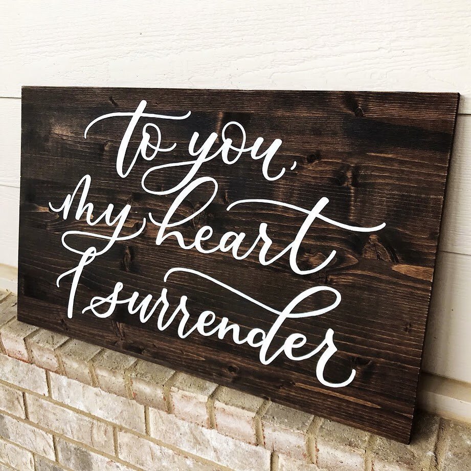 My heart belongs to the guy watching Community and eating stuffed crust pizza with me for Valentines 😍 How bout you?
⠀⠀⠀⠀⠀⠀⠀⠀⠀
#valentinesday #happyvalentines #valentine #lovesong #woodsign #customwoodsign #handletteredsign #handlettering #handpaint