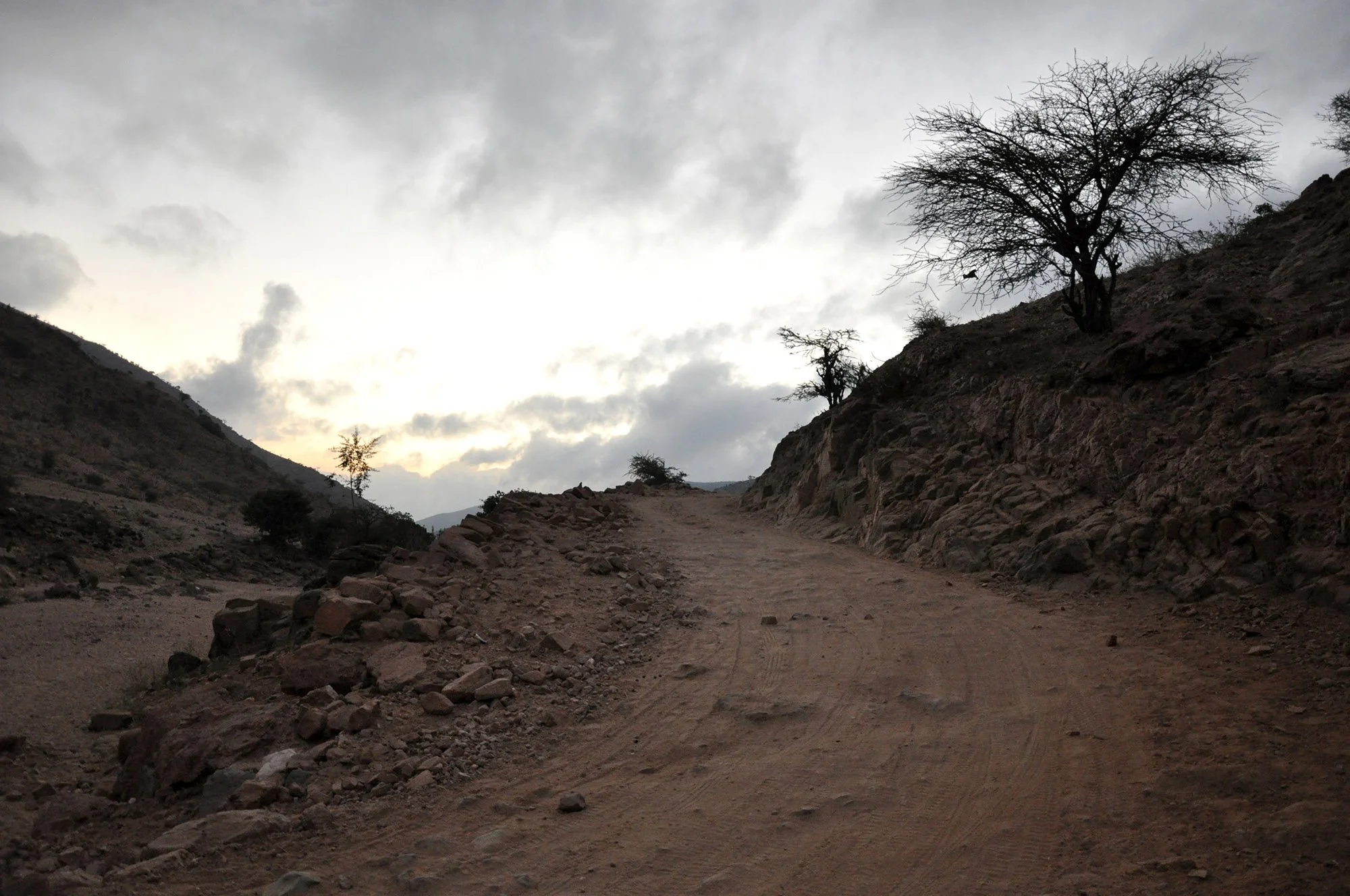  A switchback on the main 'motorway' connecting Djibouti and Somalia, no joke.... 
